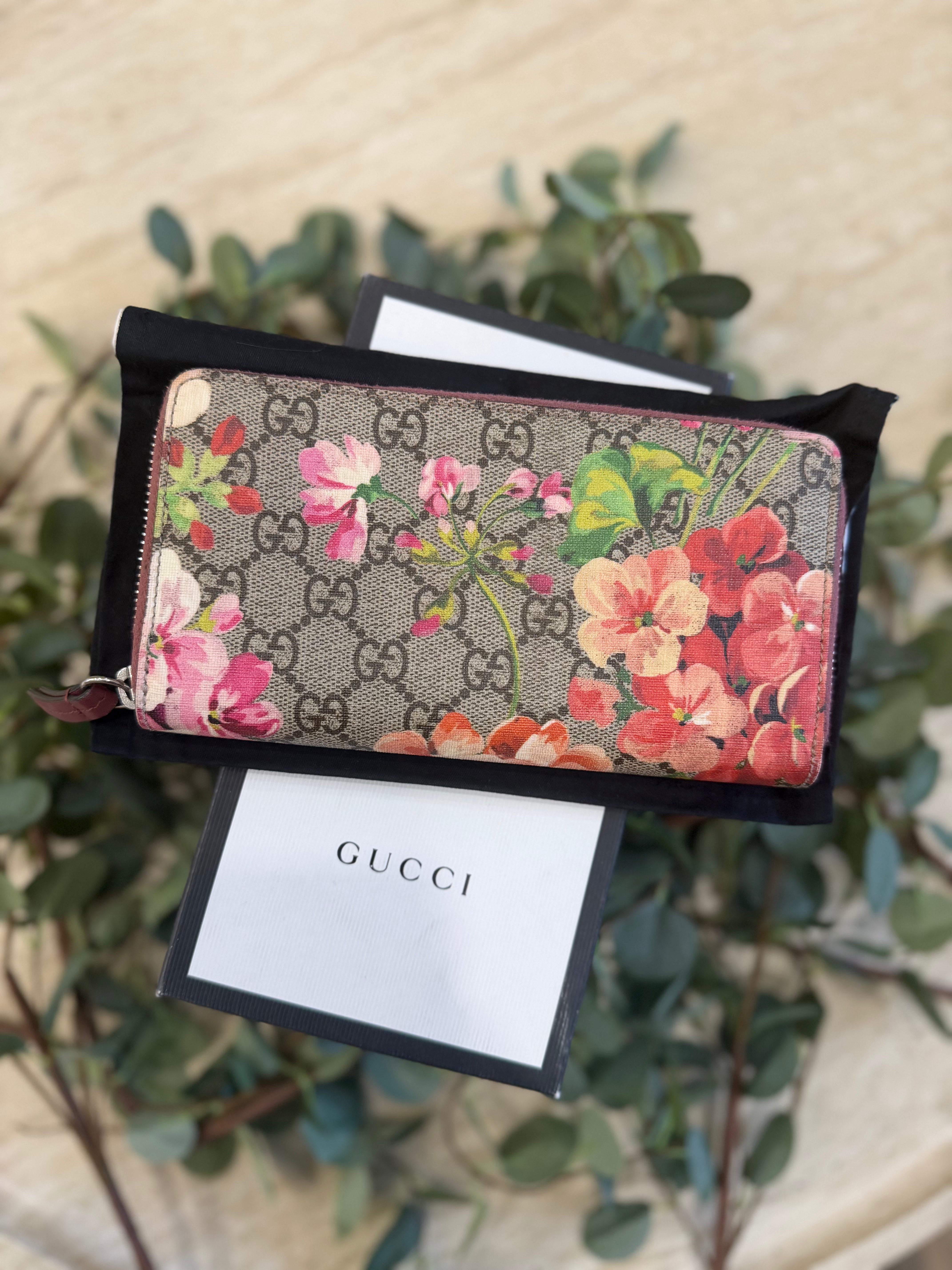 Gucci Pink Blooms Supreme Coated Canvas Zippy Wallet
