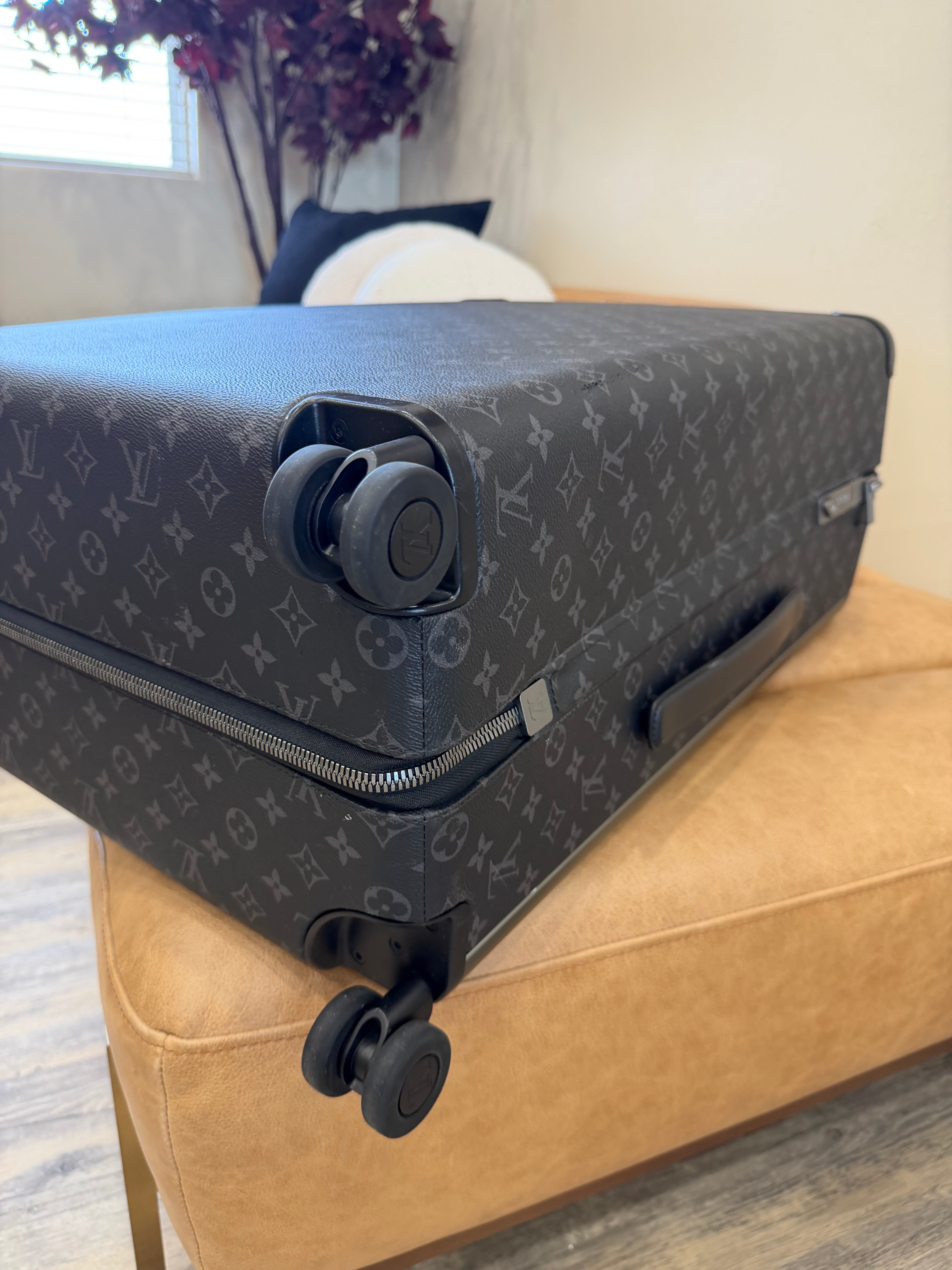 Louis Vuitton Monogram Eclipse Horizon 70 Rolling Luggage