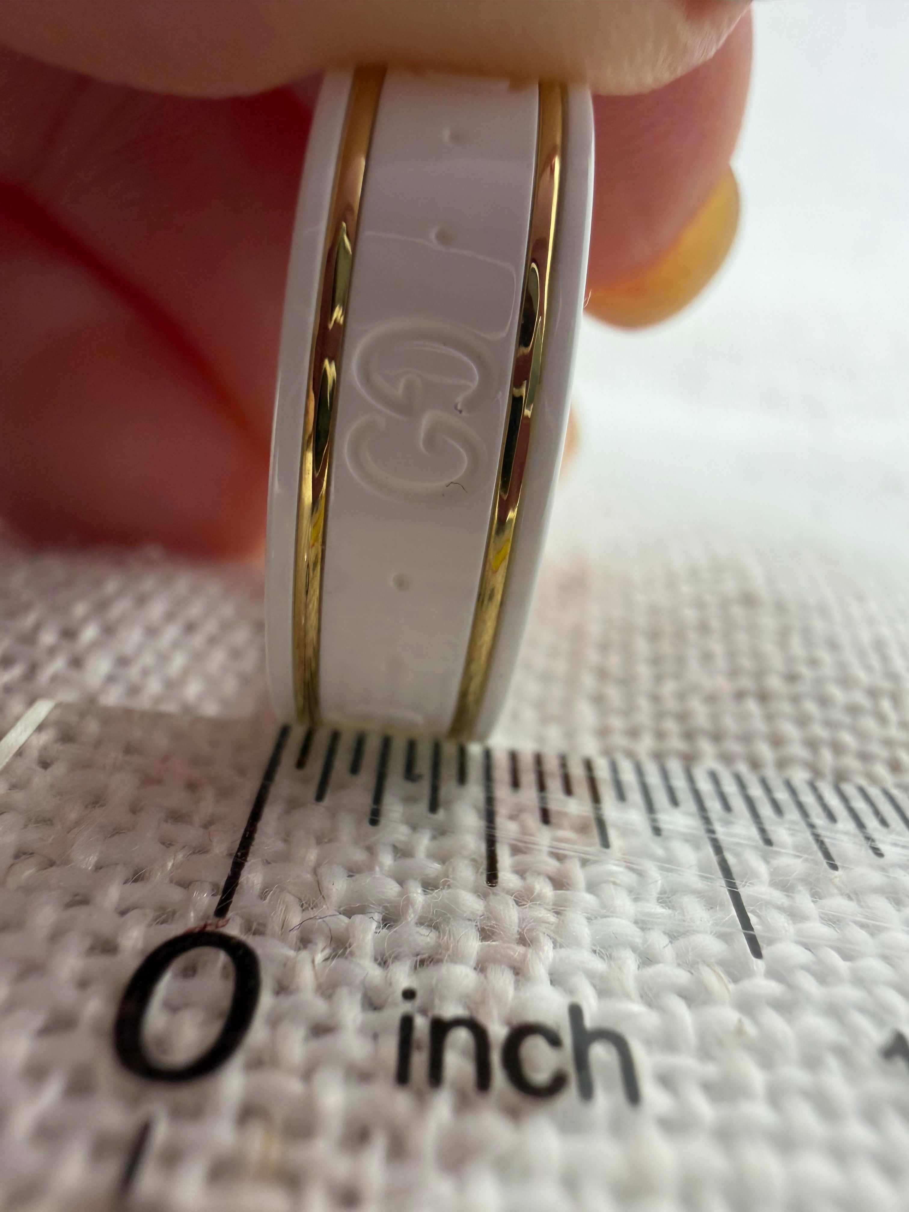 Gucci White Ceramic & Gold Icon Ring Size 6