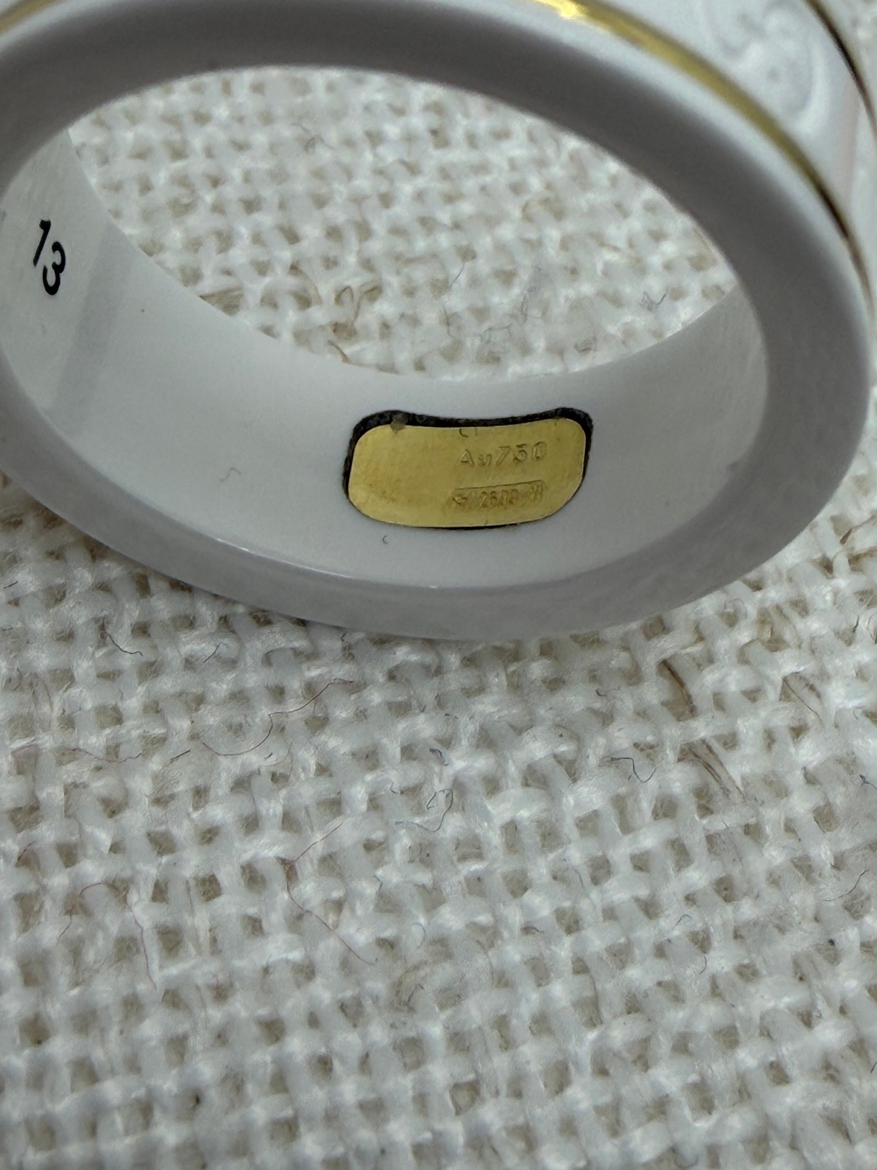 Gucci White Ceramic & Gold Icon Ring Size 6