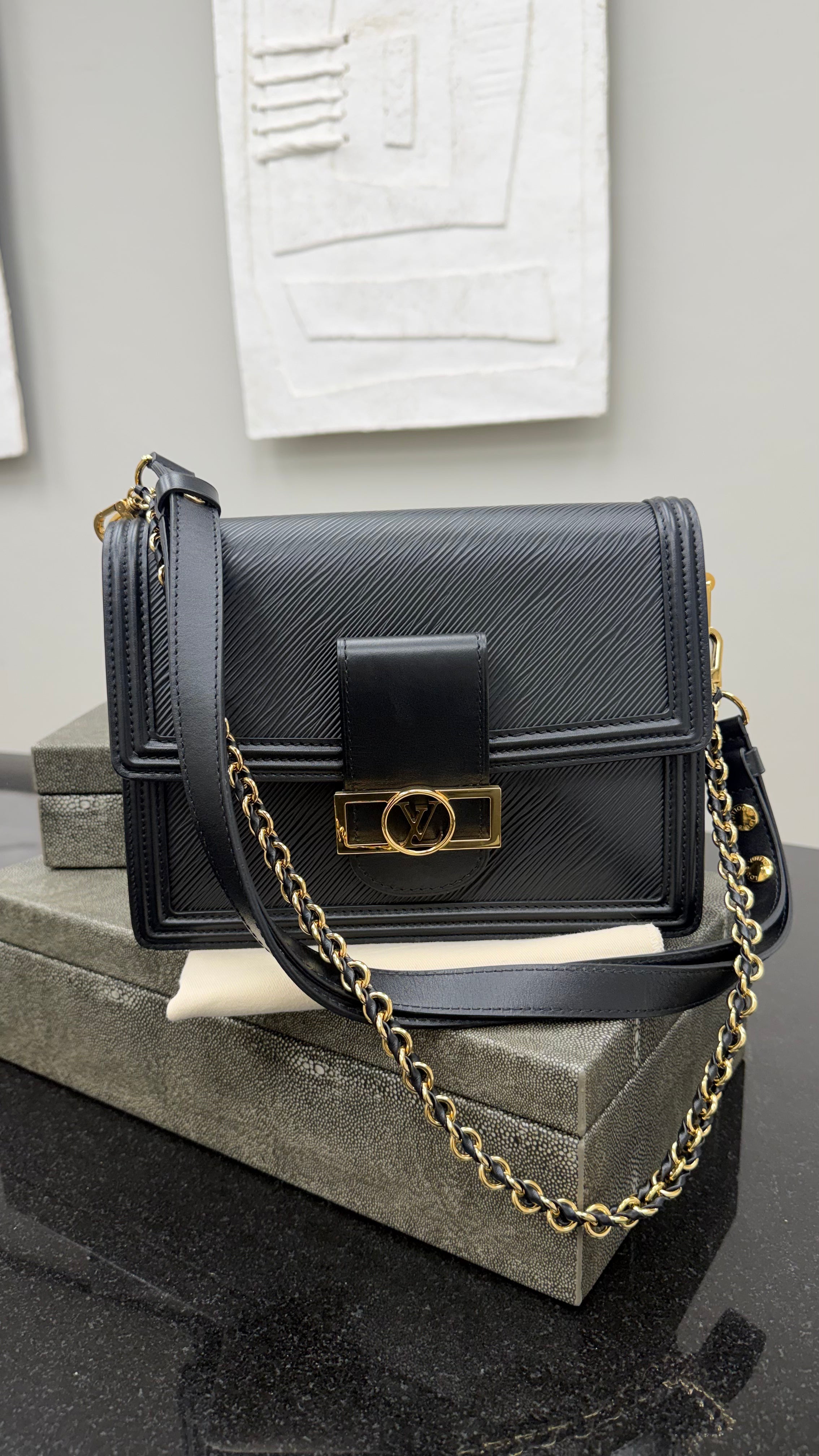 *DONS DROP* LIKE NEW - Louis Vuitton Black Epi Leather Dauphine MM Handbag