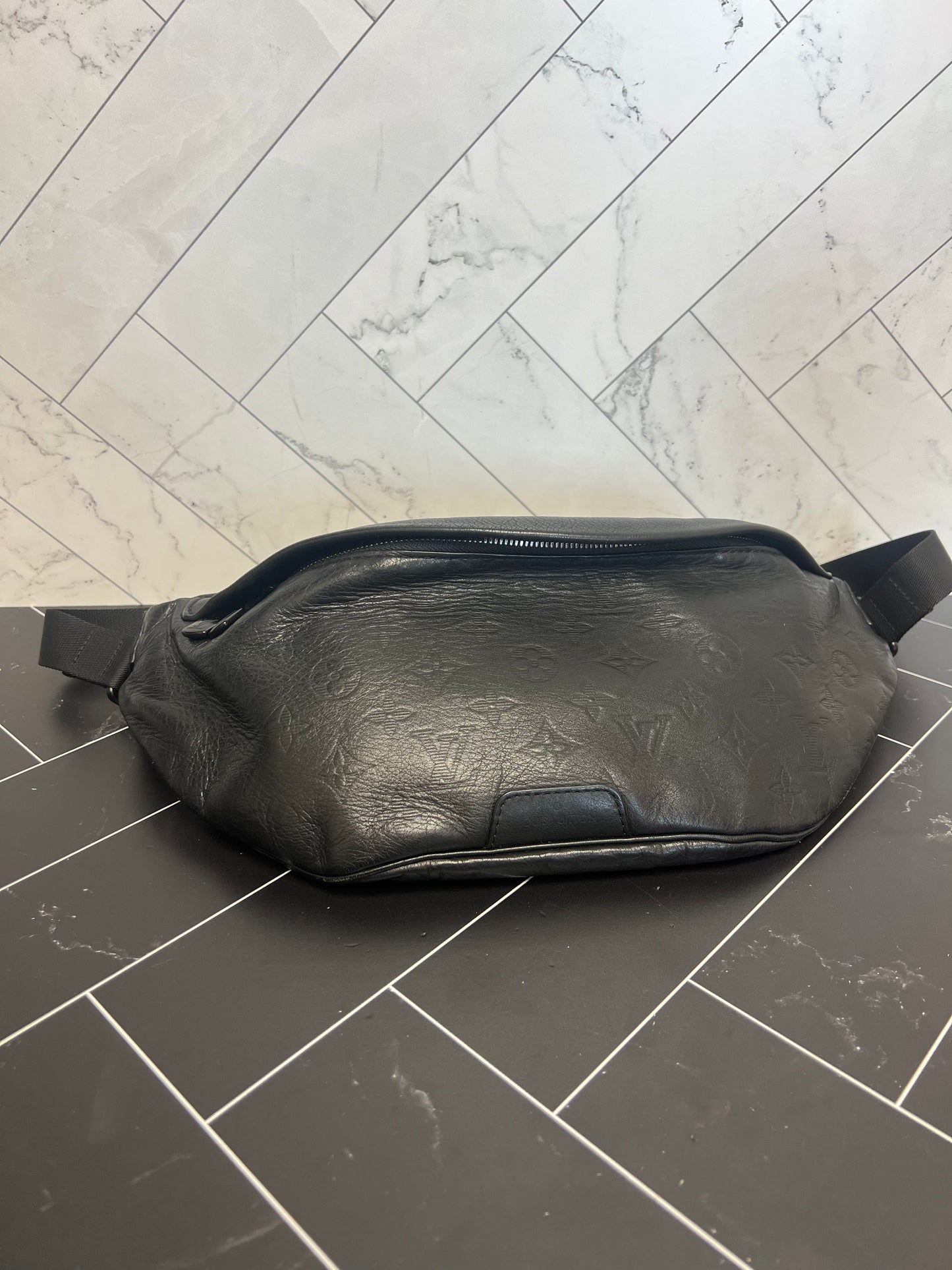 Louis Vuitton Black Empreinte Discovery Bumbag