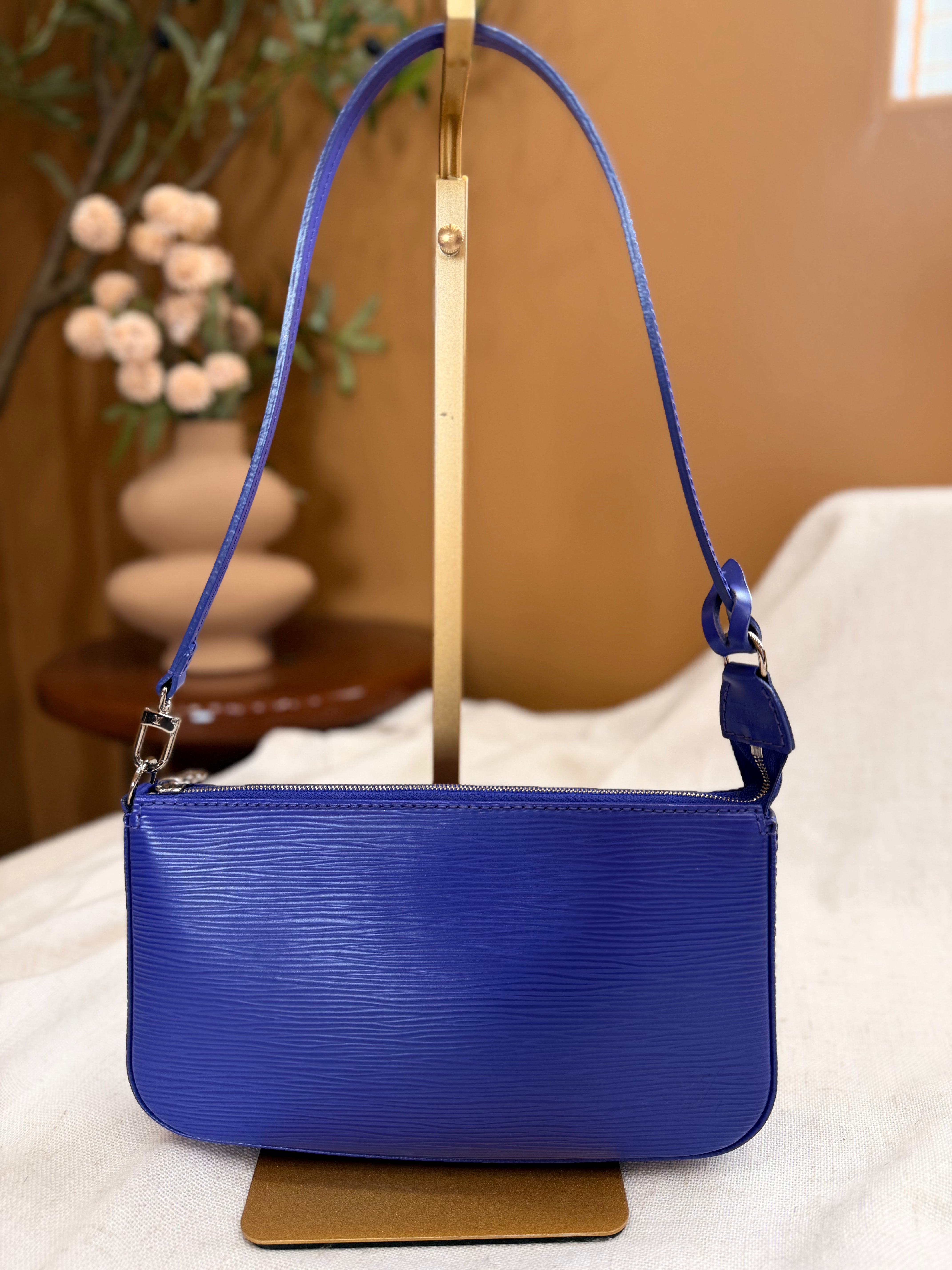Louis Vuitton Indigo Epi Pochette Accessoires