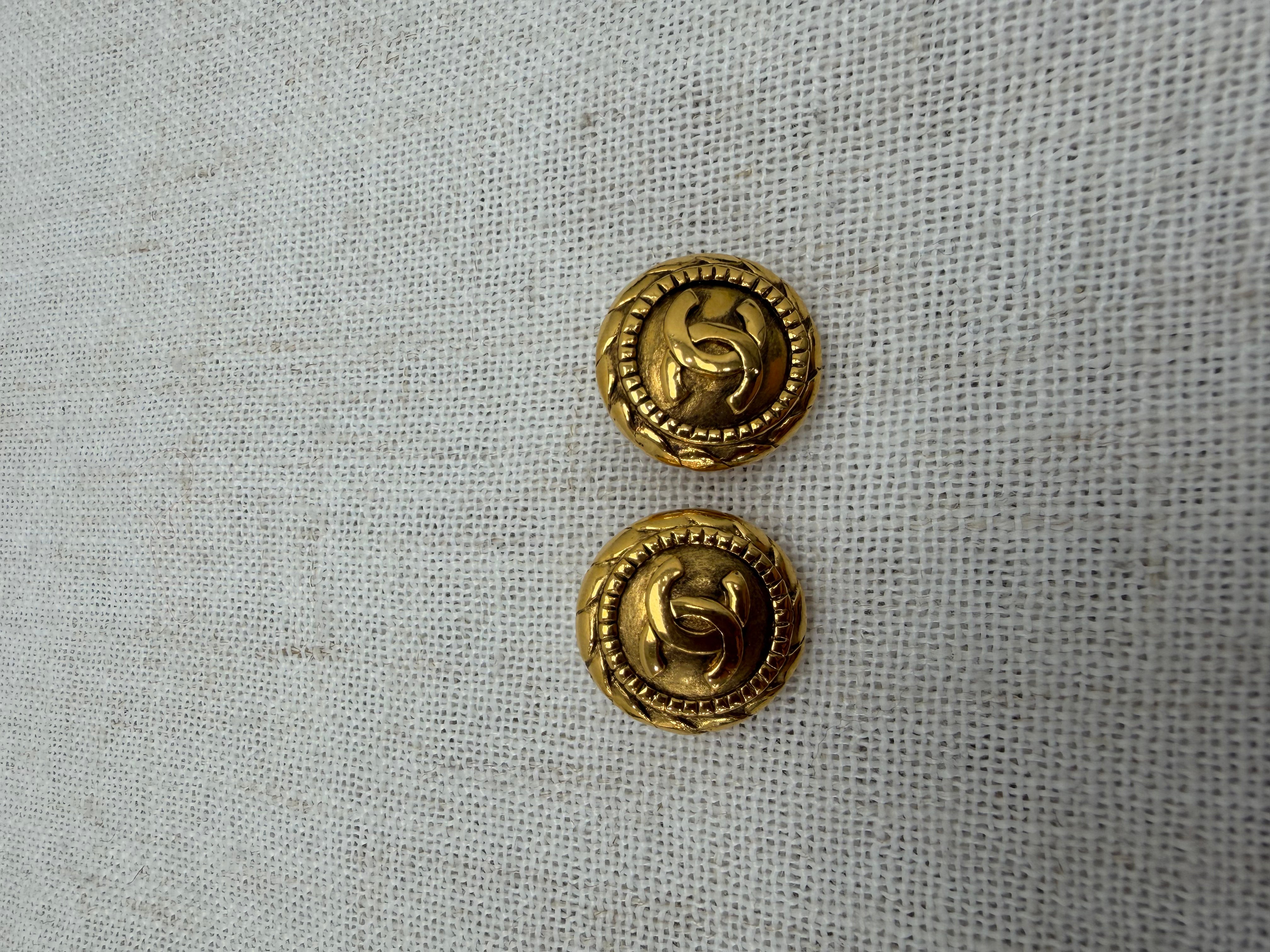 Chanel Vintage Gold Tone CC Clipon Earrings
