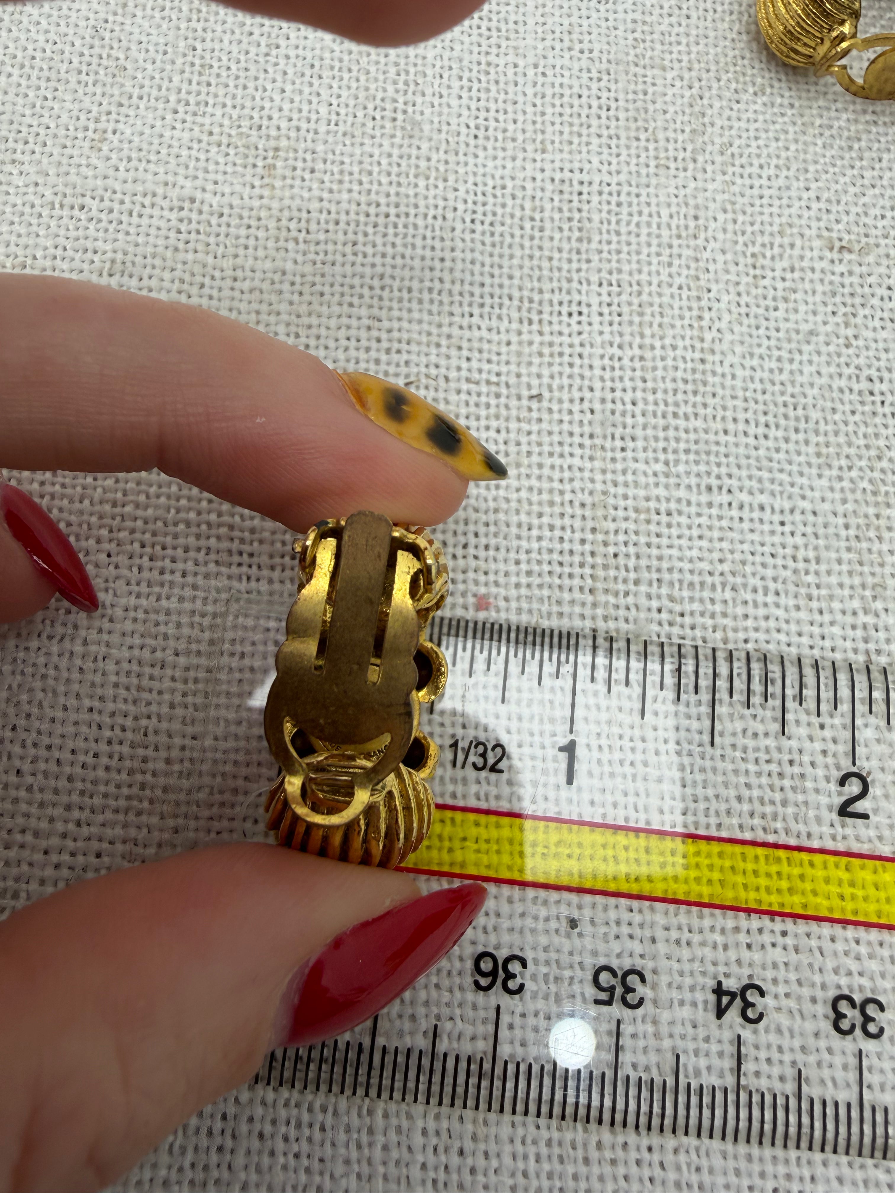 Chanel Vintage Gold Tone Rhinstone Clipon Earring