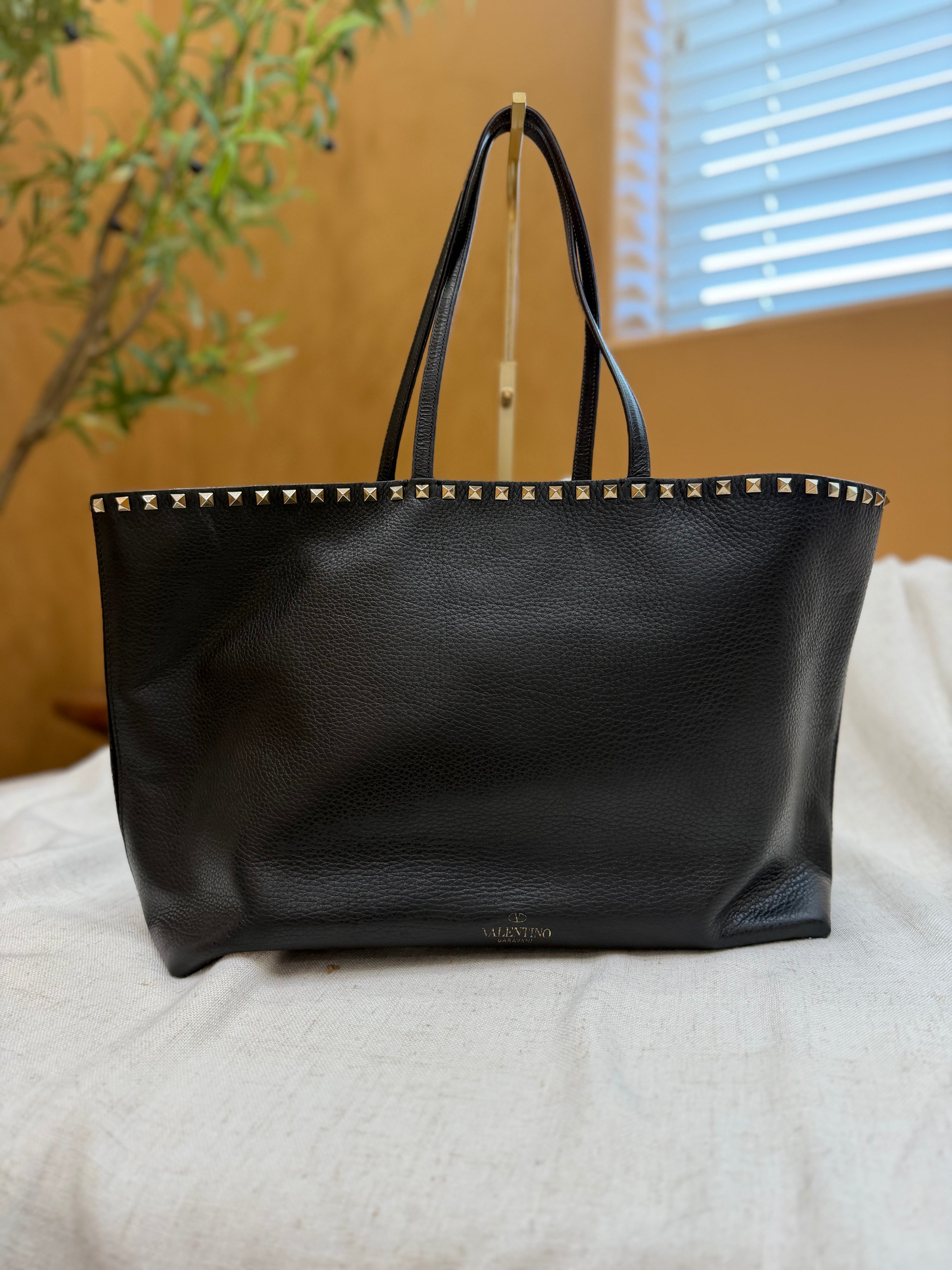 *DONS PRE-DROP* Valentino Black Grained Calfskin Rockstud Tote Bag