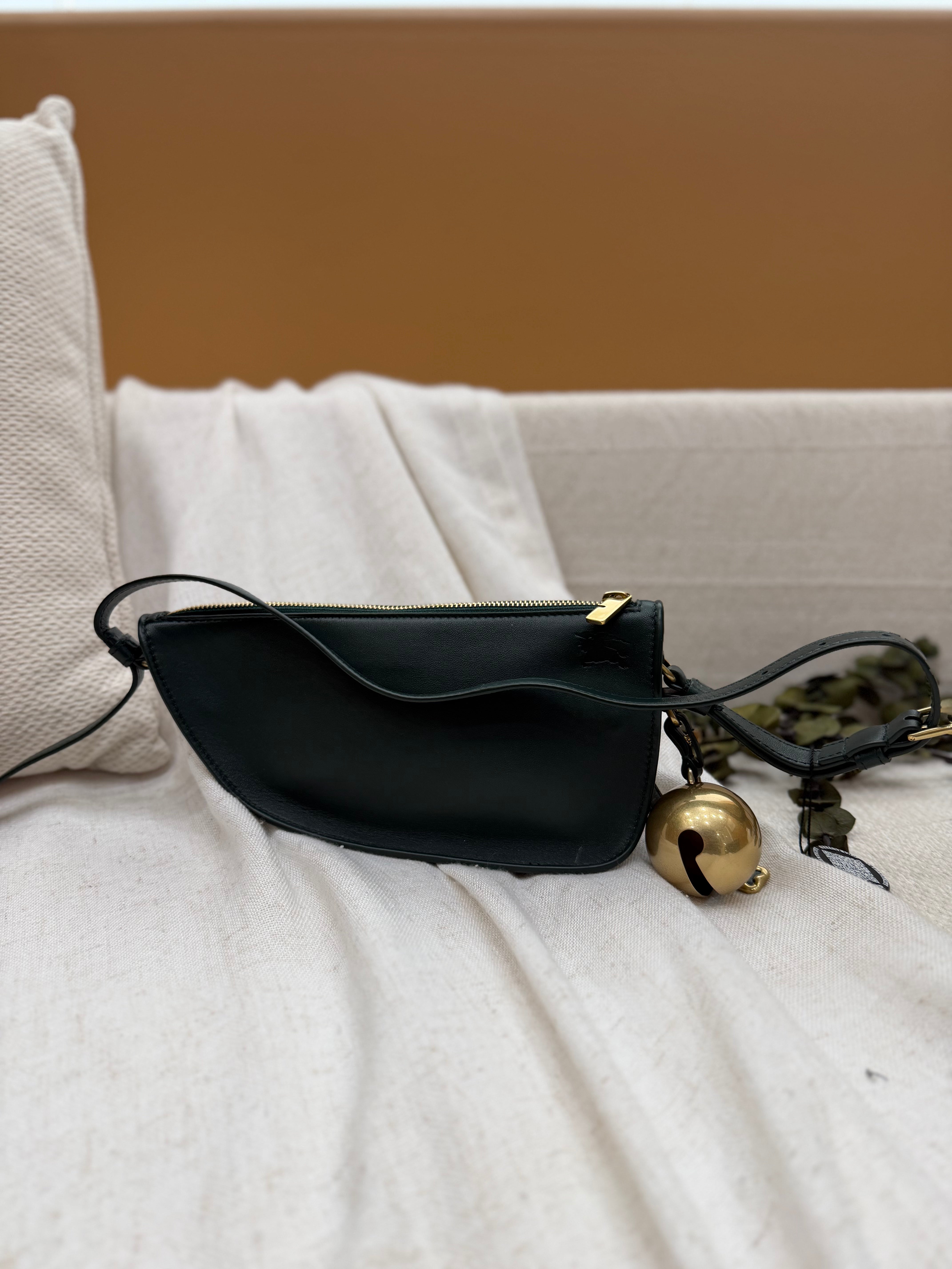 *DONS PRE-DROP* BRAND NEW- Burberry Green Leather Mini Shield Sling Shoulder Bag