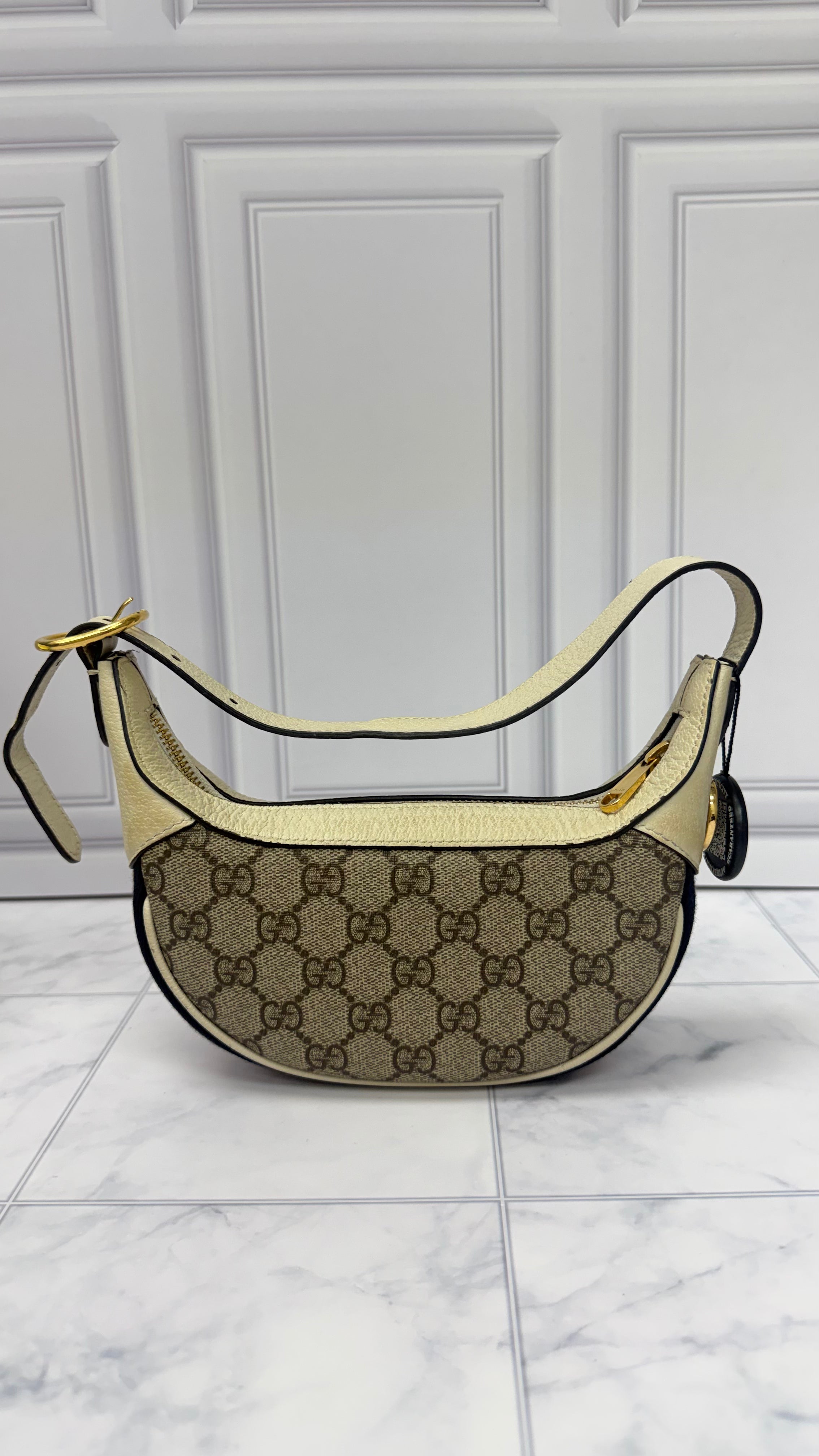 *DONS DROP* Gucci GG Supreme Canvas Web Shoulder Bag