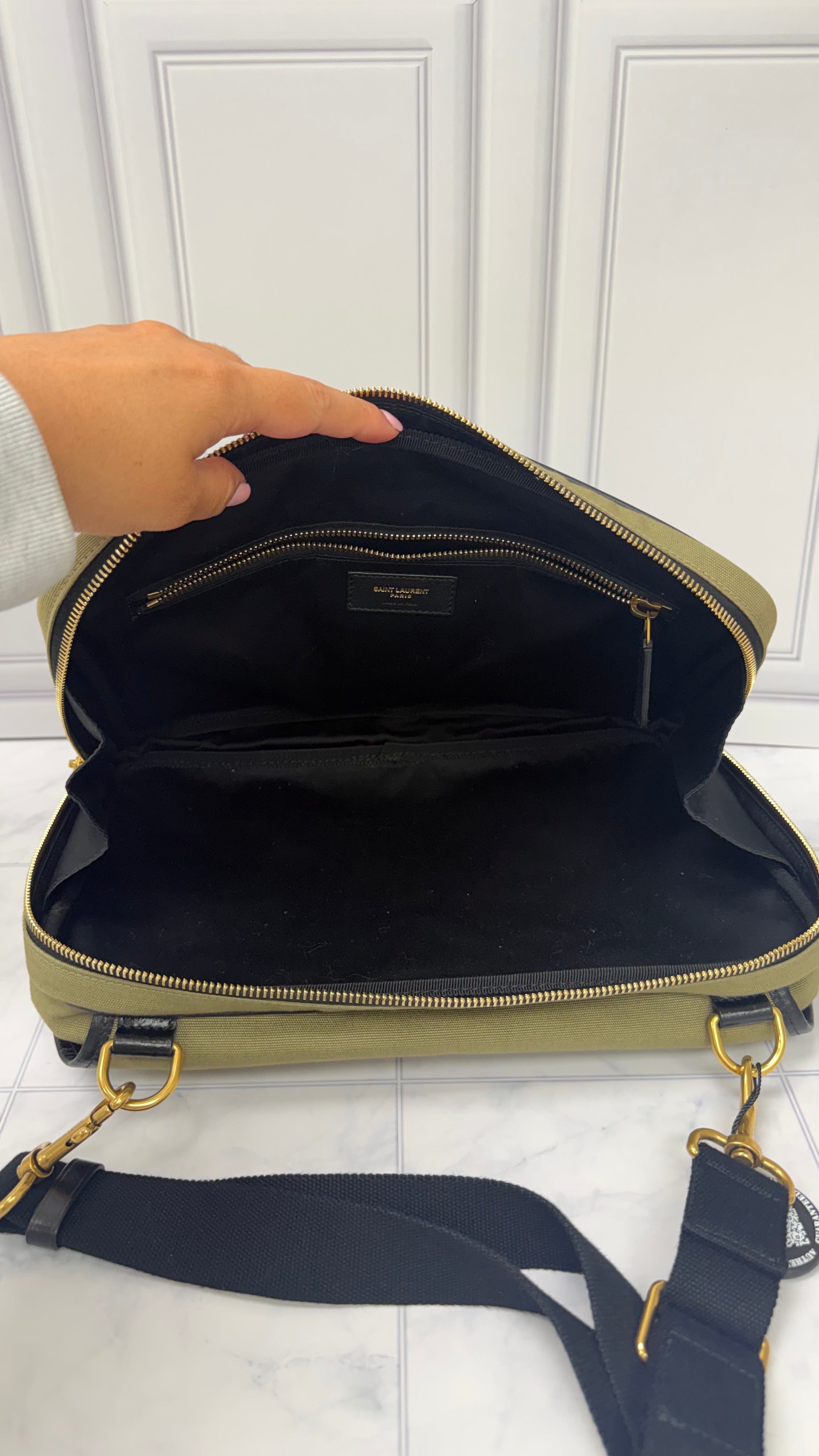 *DONS DROP* LIKE NEW - Saint Laurent YSL Green Canvas Medium Messenger Bag
