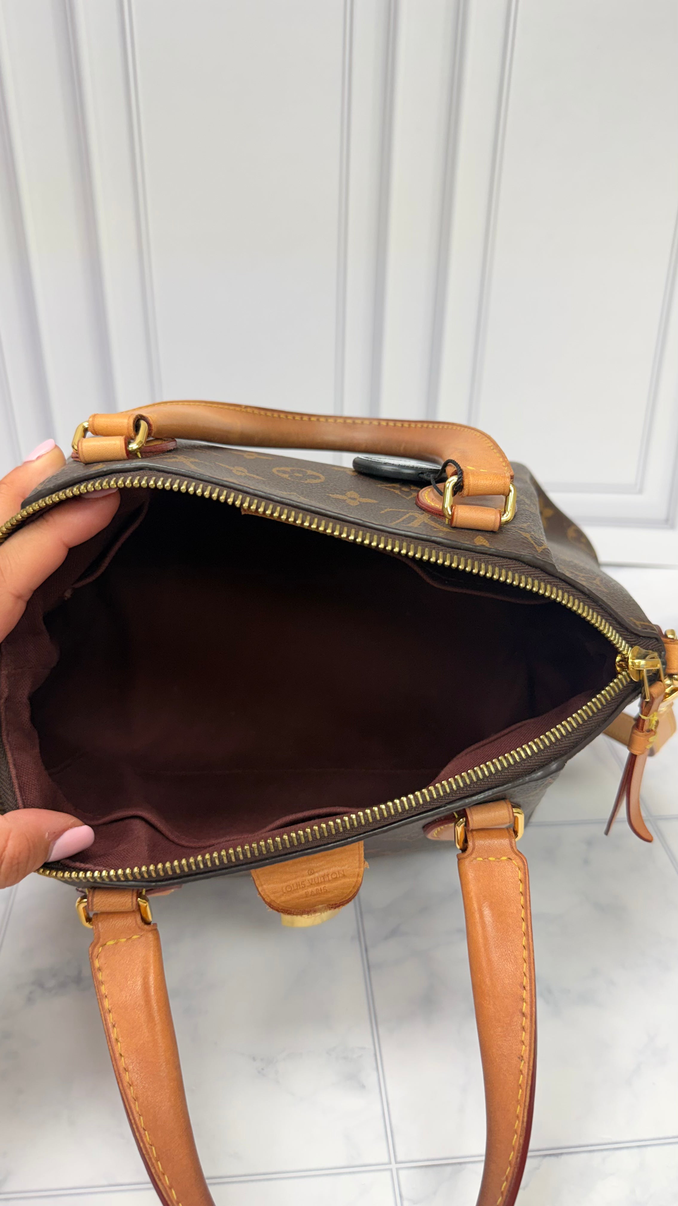*DONS DROP* Louis Vuitton Monogram Canvas Rivoli MM Handbag