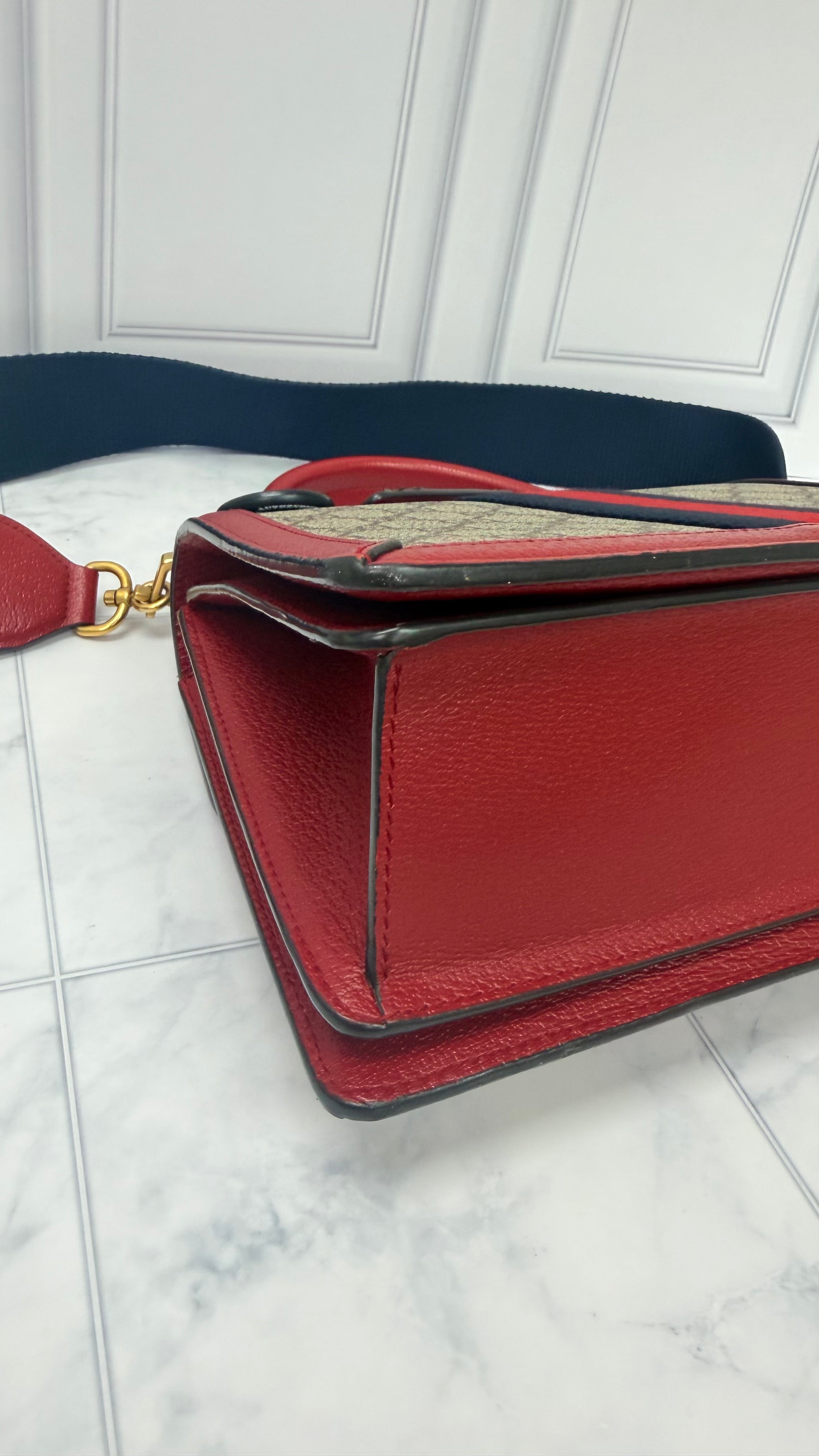 *DONS DROP* Gucci Supreme Canvas & Red Trim Queen Bee Margaret Small Top Handle Bag