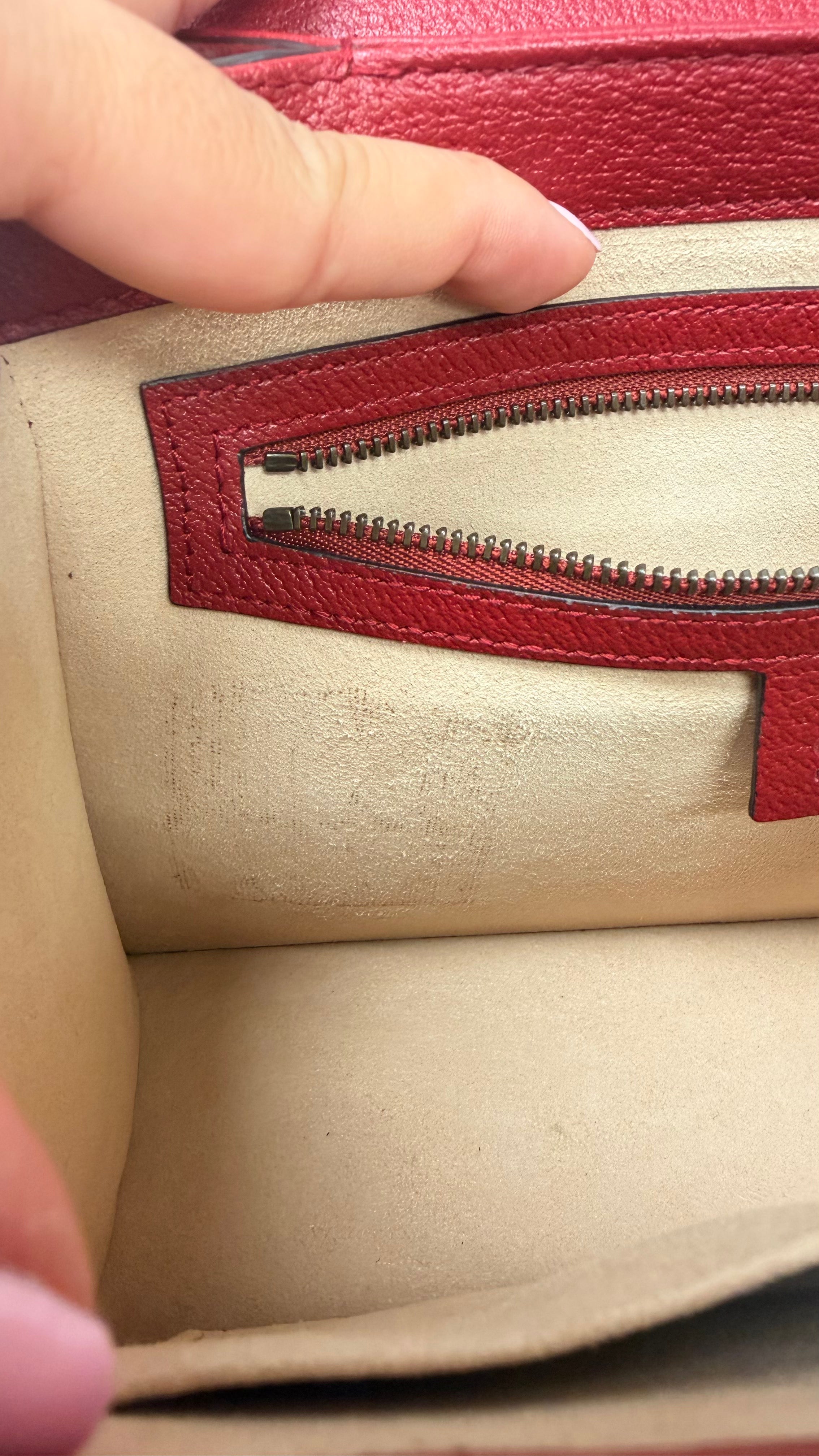 *DONS DROP* Gucci Supreme Canvas & Red Trim Queen Bee Margaret Small Top Handle Bag