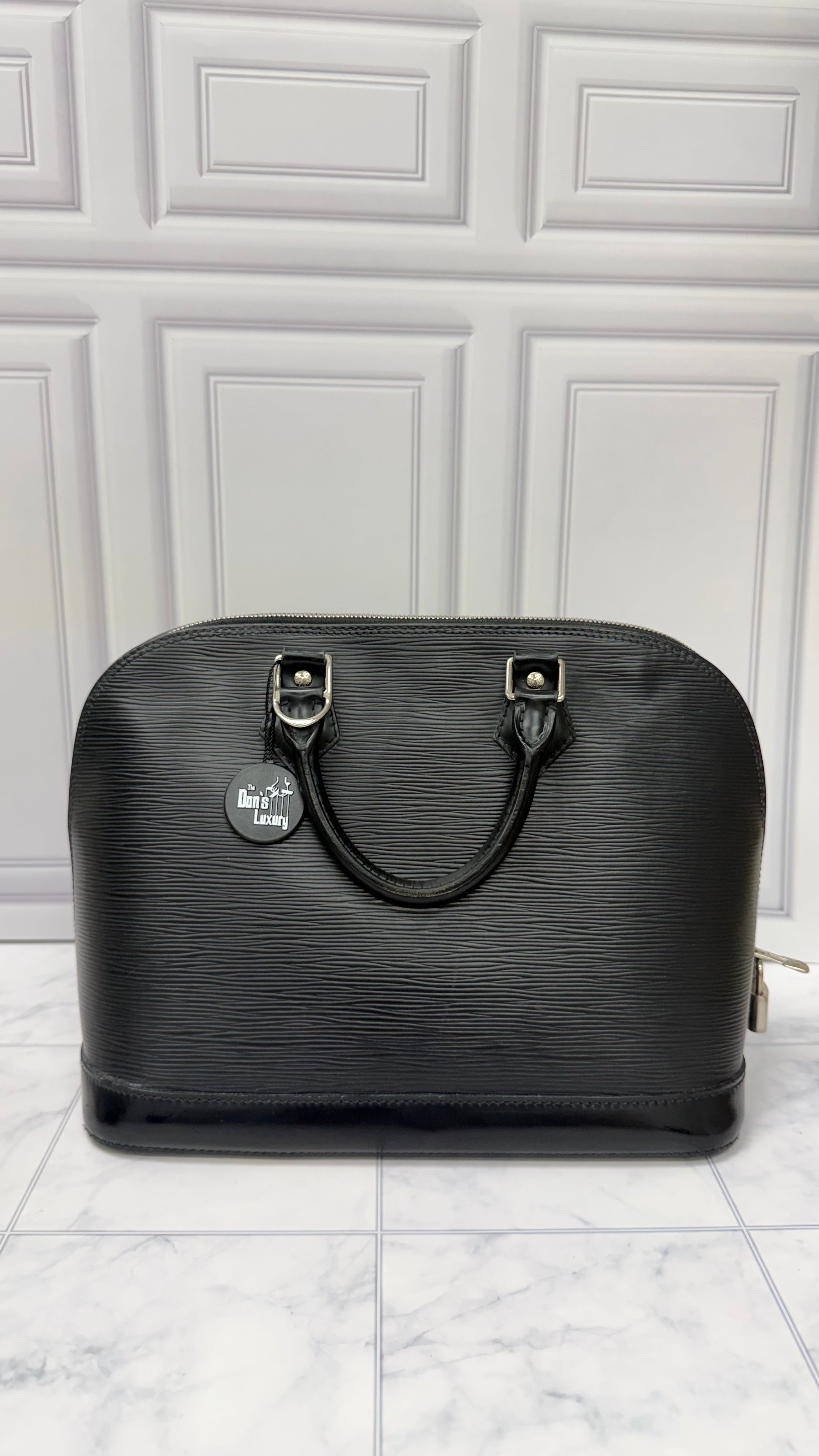 *DONS DROP* Louis Vuitton Black Epi Leather Alma PM