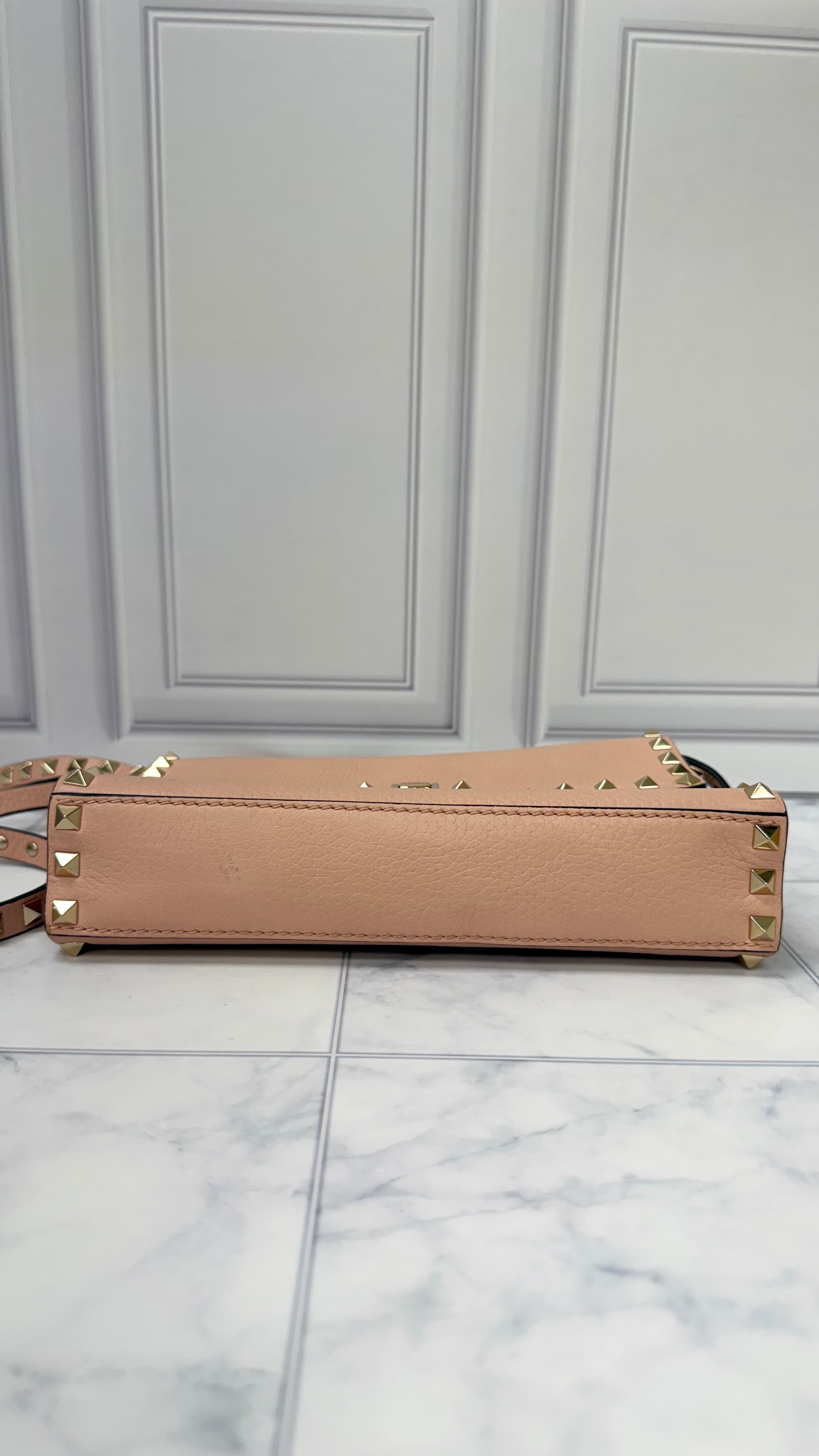 *DONS DROP* Valentino Pink Grained Leather Rockstud Small Crossbody Bag