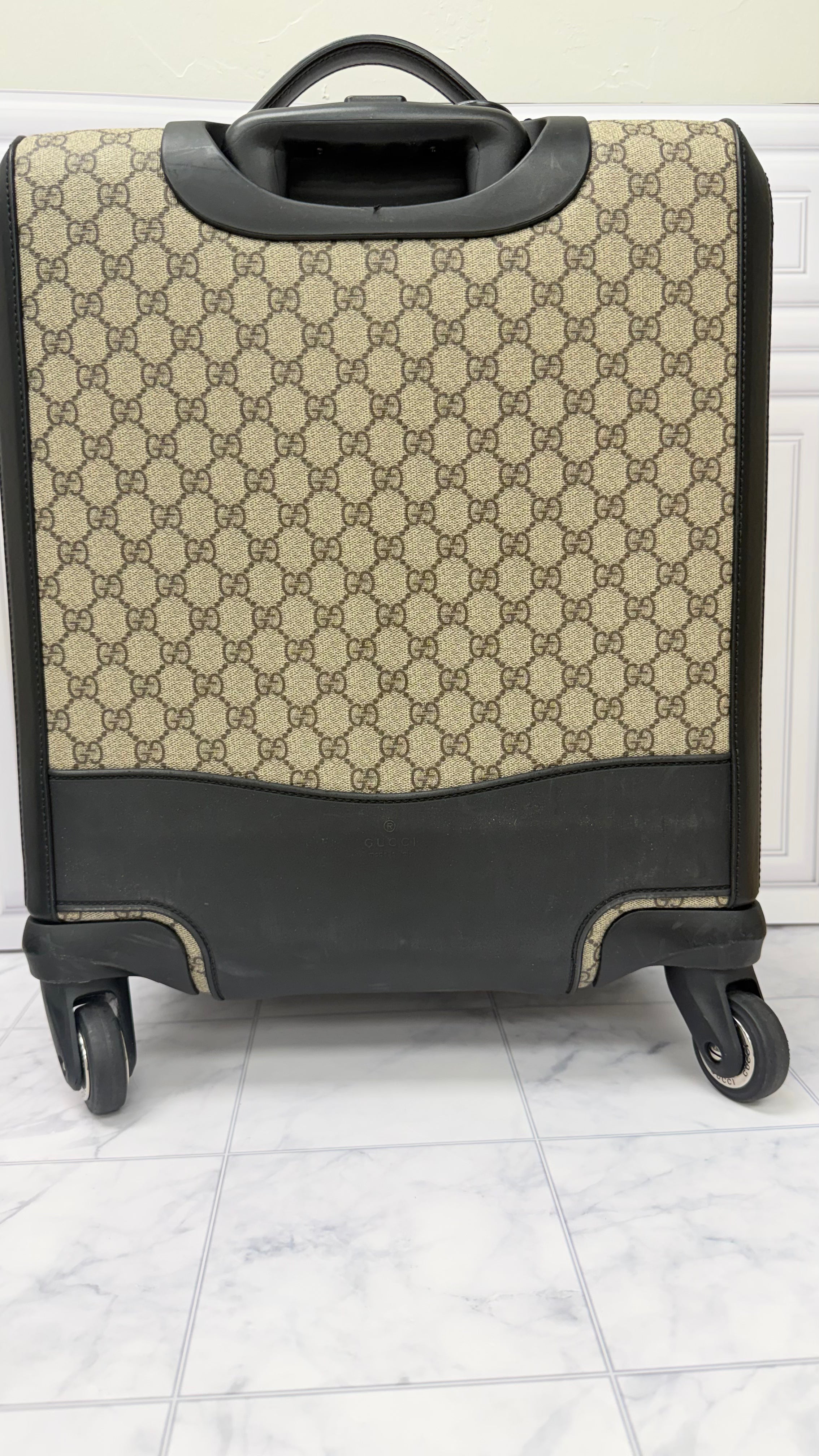*DONS DROP* Gucci Black GG Supreme Cabin Trolly