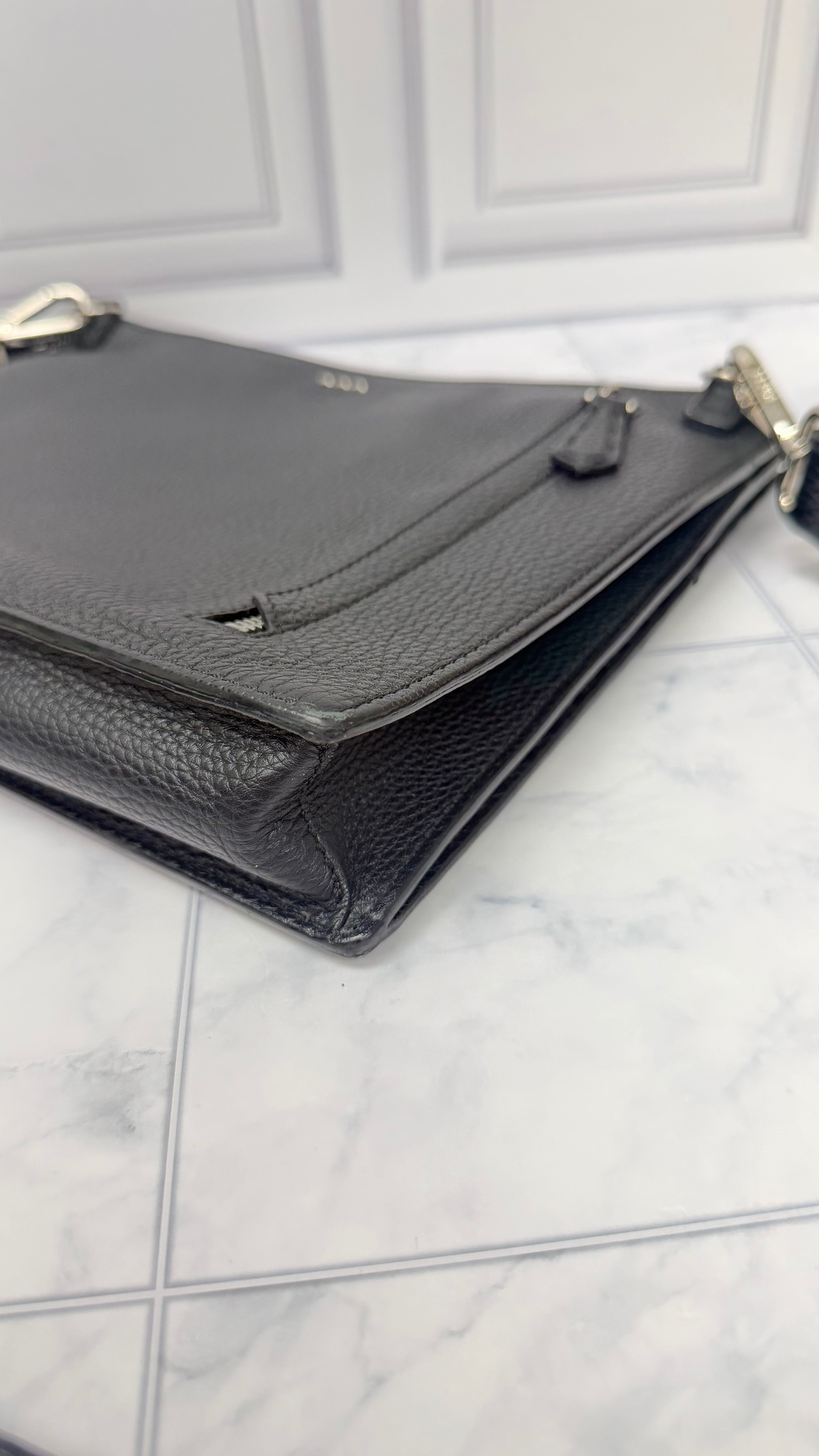 *DONS DROP* Fendi Black Grained Leather FF Turnlock Medium Crossbody Bag