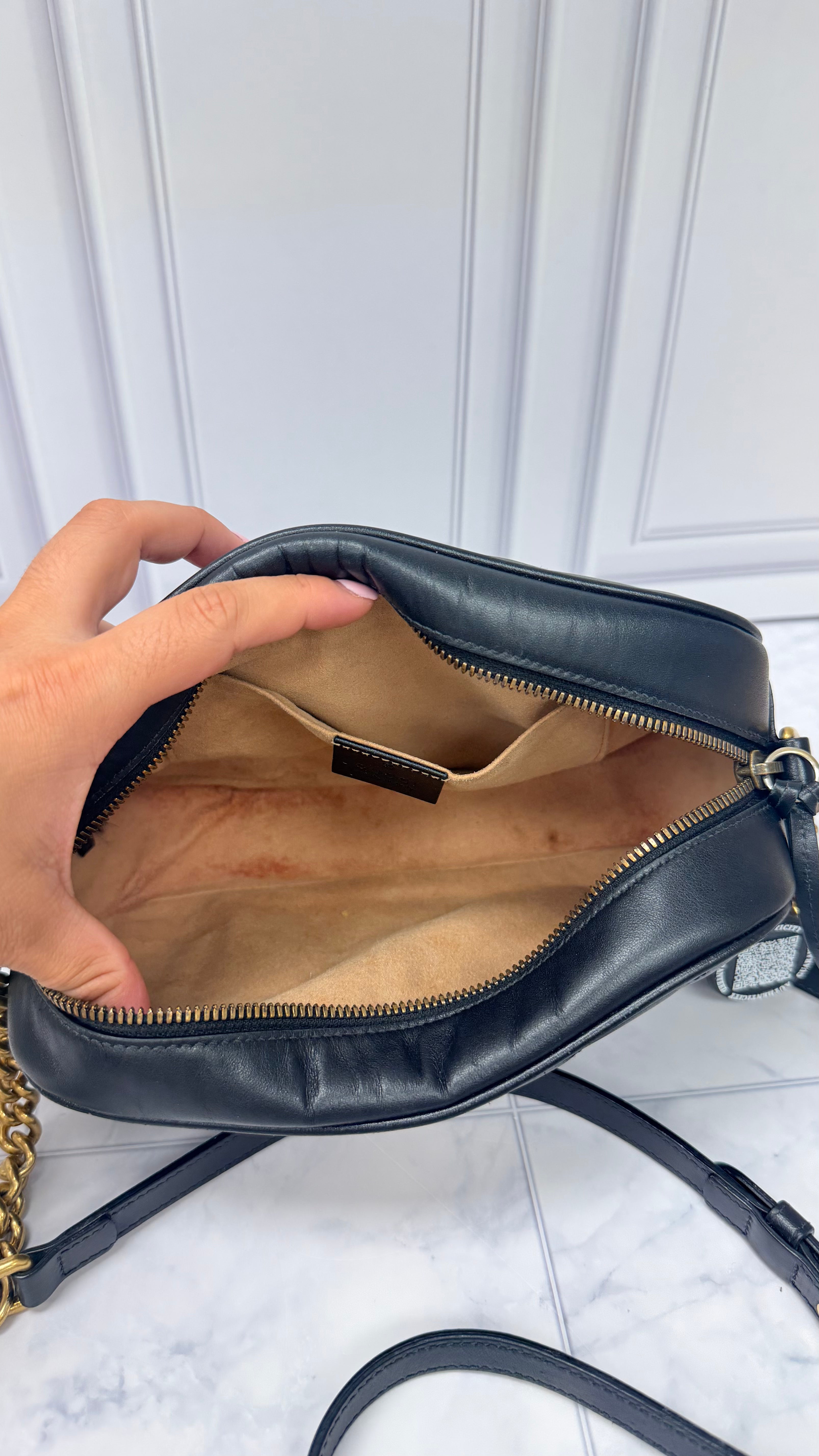 *DONS DROP* Gucci Black Quilted Chevron Leather Small Marmont Camera Bag