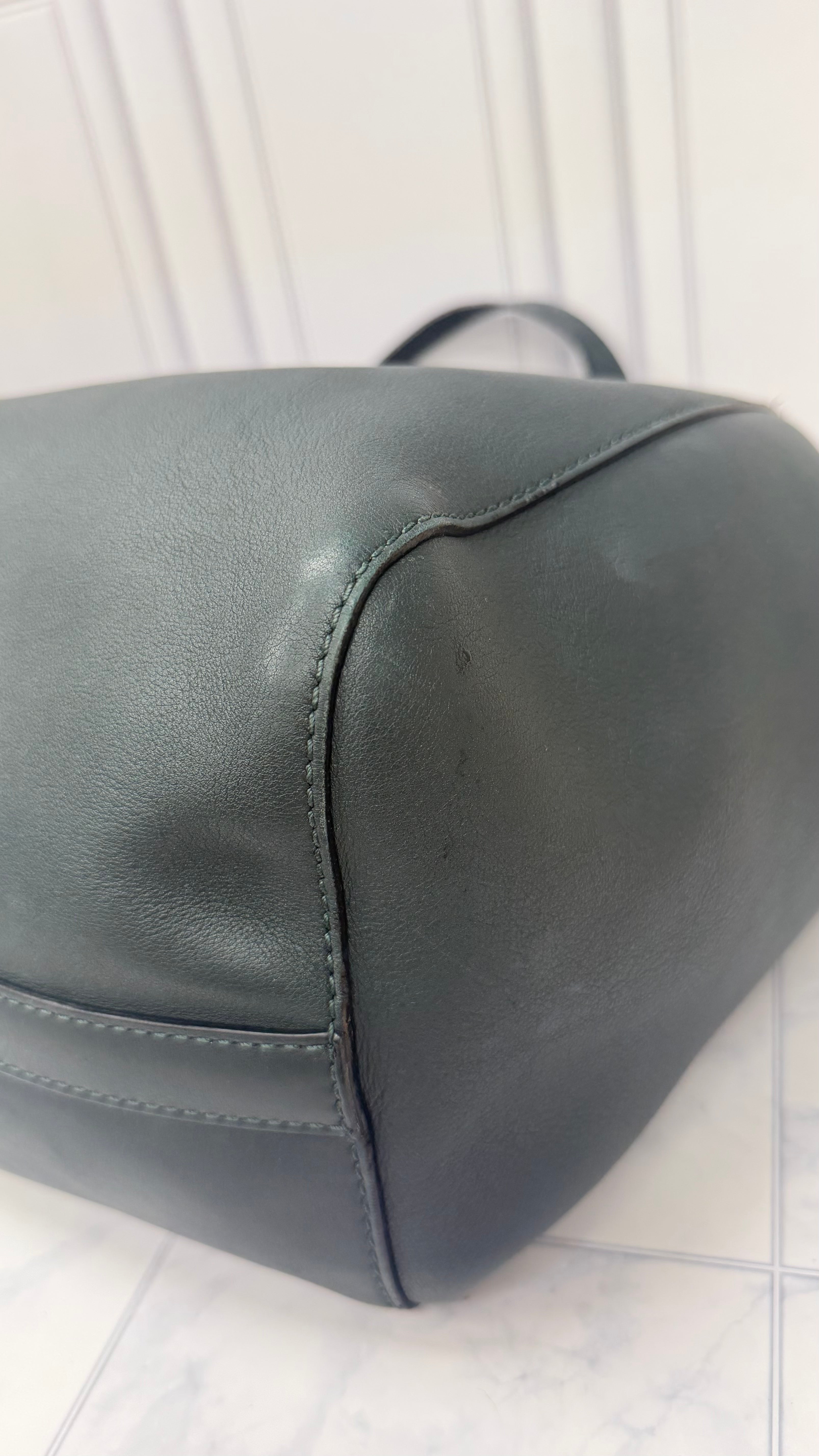 *DONS DROP* Burberry Green Leather Grommet Tote Bag