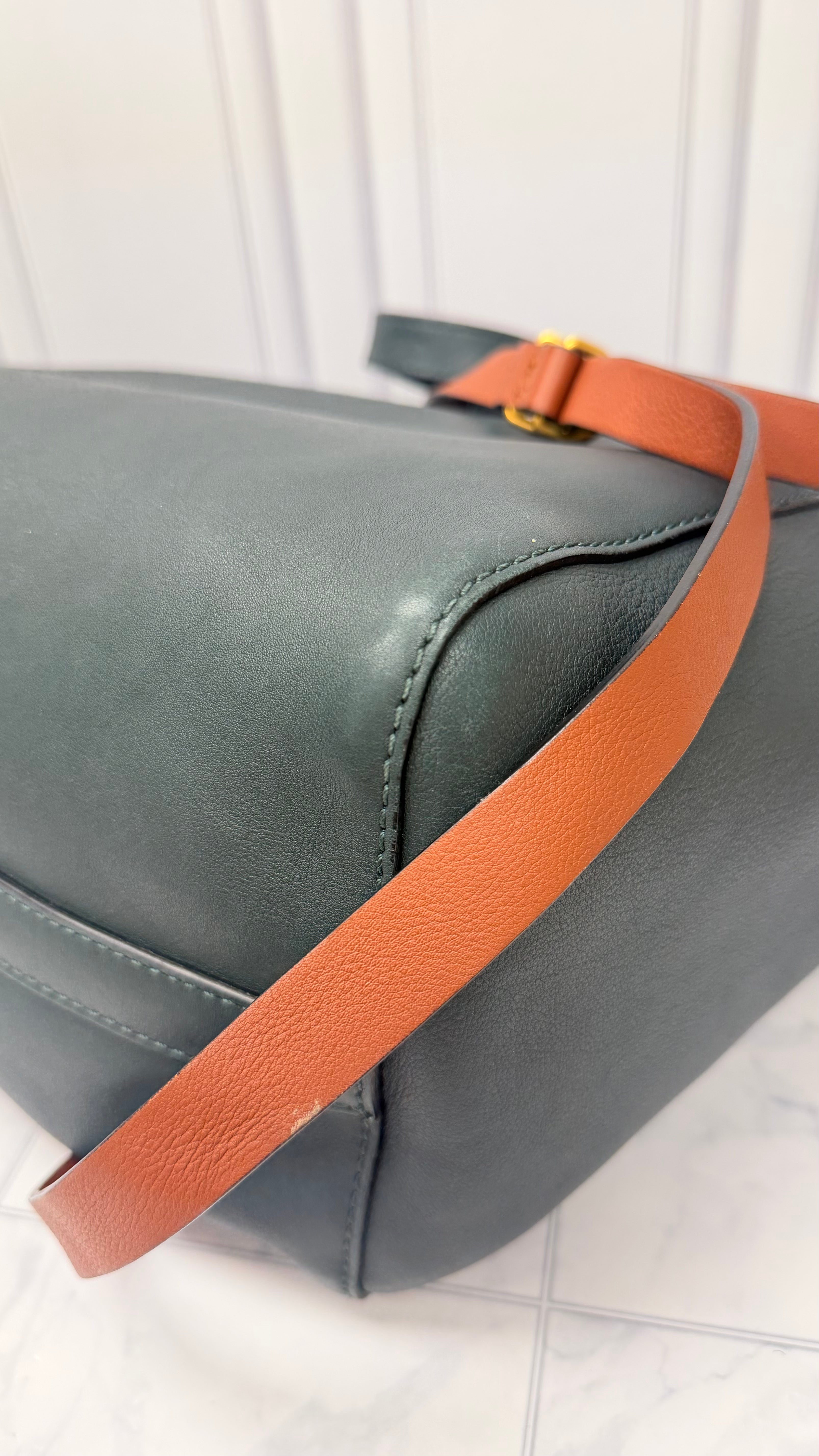 *DONS DROP* Burberry Green Leather Grommet Tote Bag
