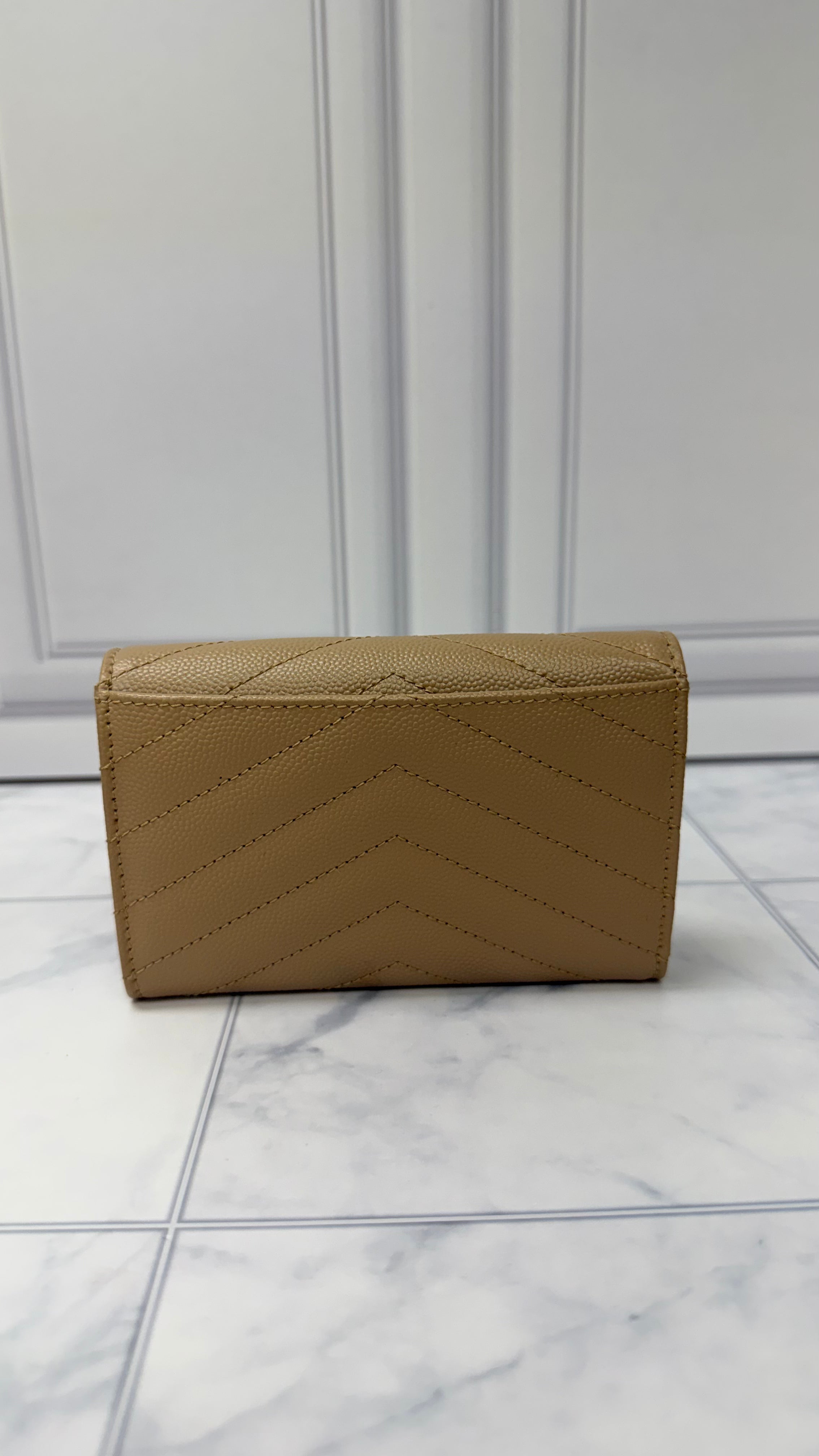 *DONS DROP* Saint Laurent YSL Beige Grained Leather Envelope Wallet