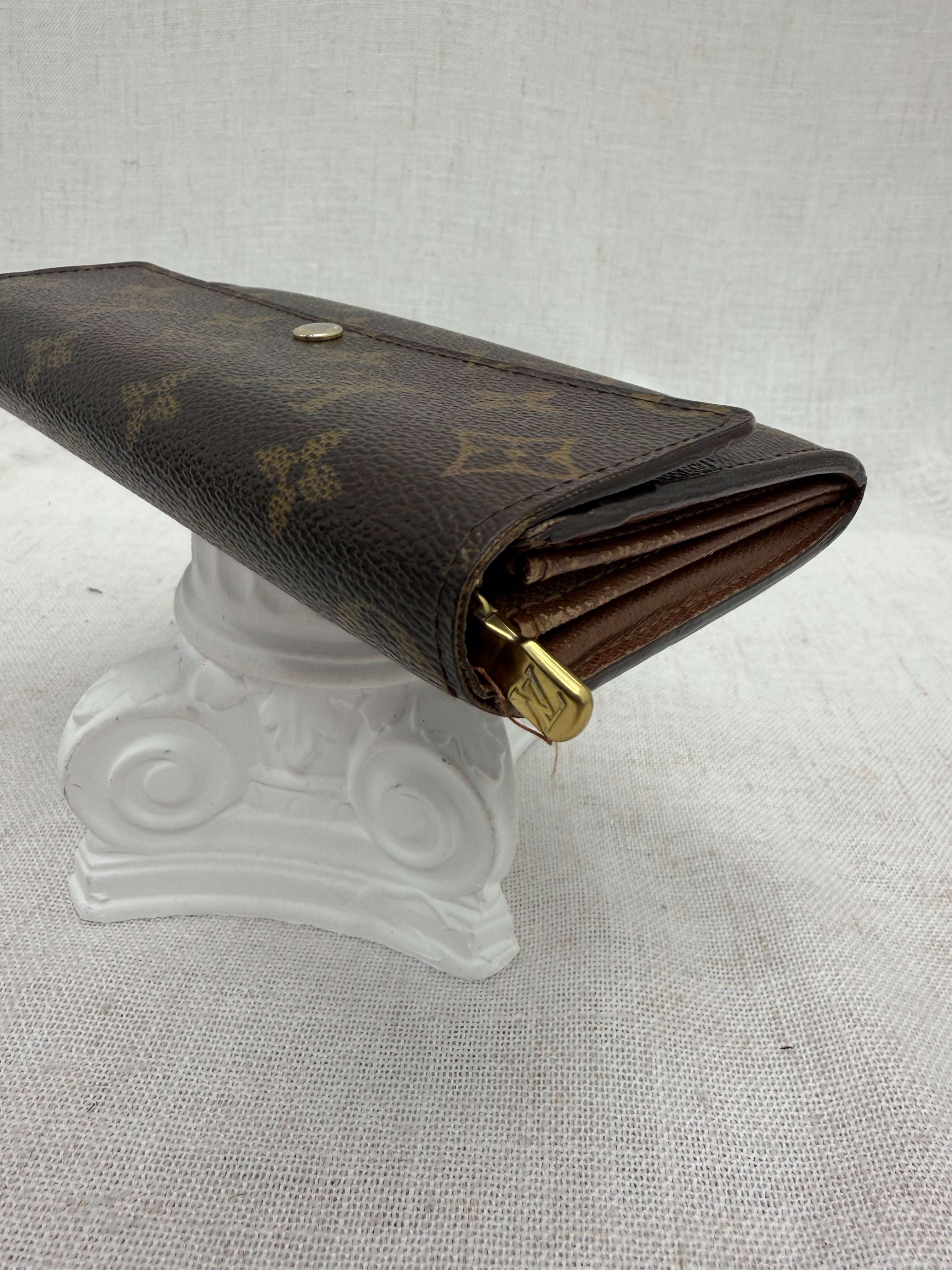 Louis Vuitton Monogram Sarah Wallet