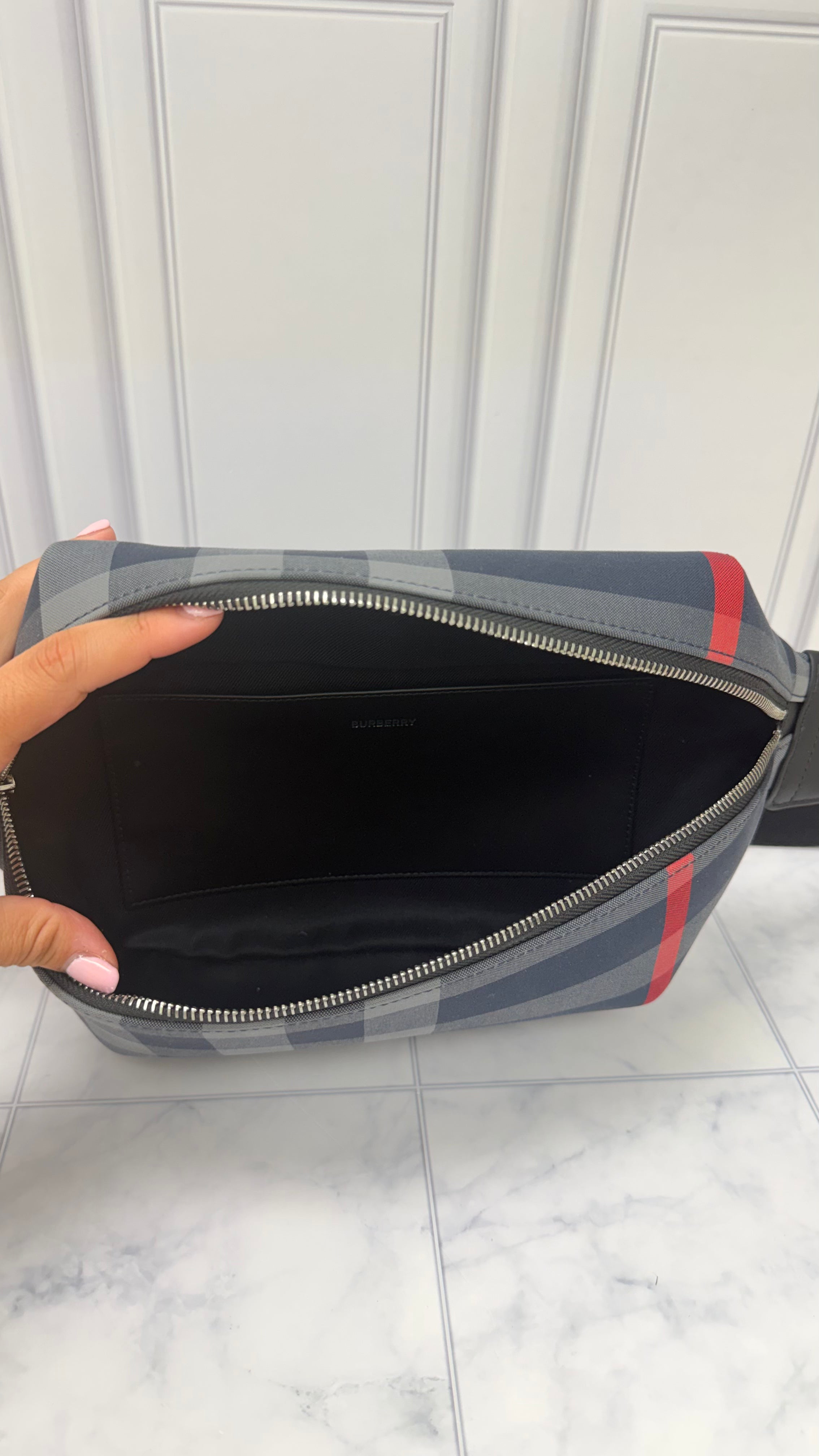*DONS DROP* BRAND NEW - Burberry Navy & Grey House Check Sonny Bum Bag