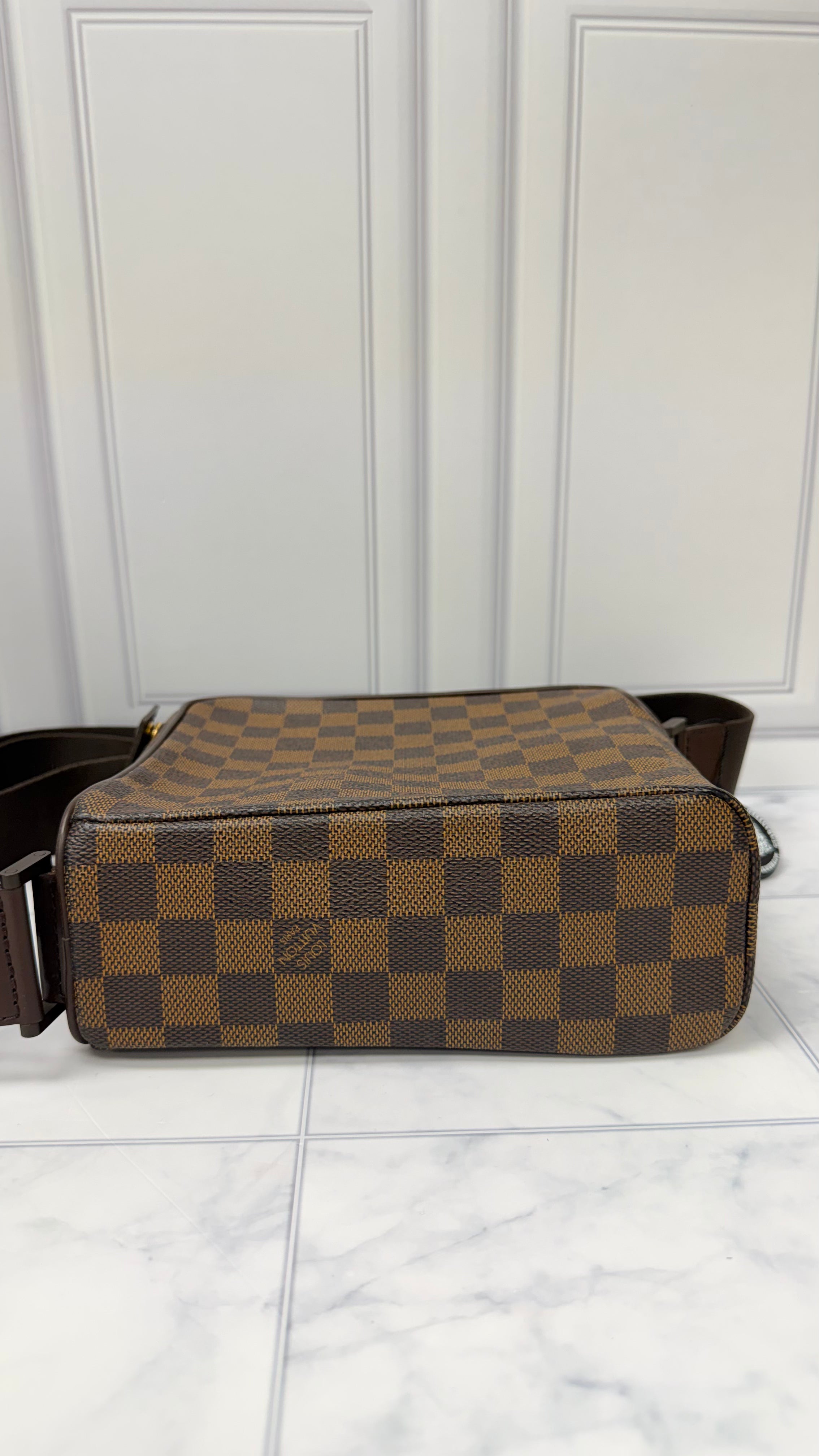 *DONS DROP* Louis Vuitton Damier Ebene Olav PM Crossbody Bag