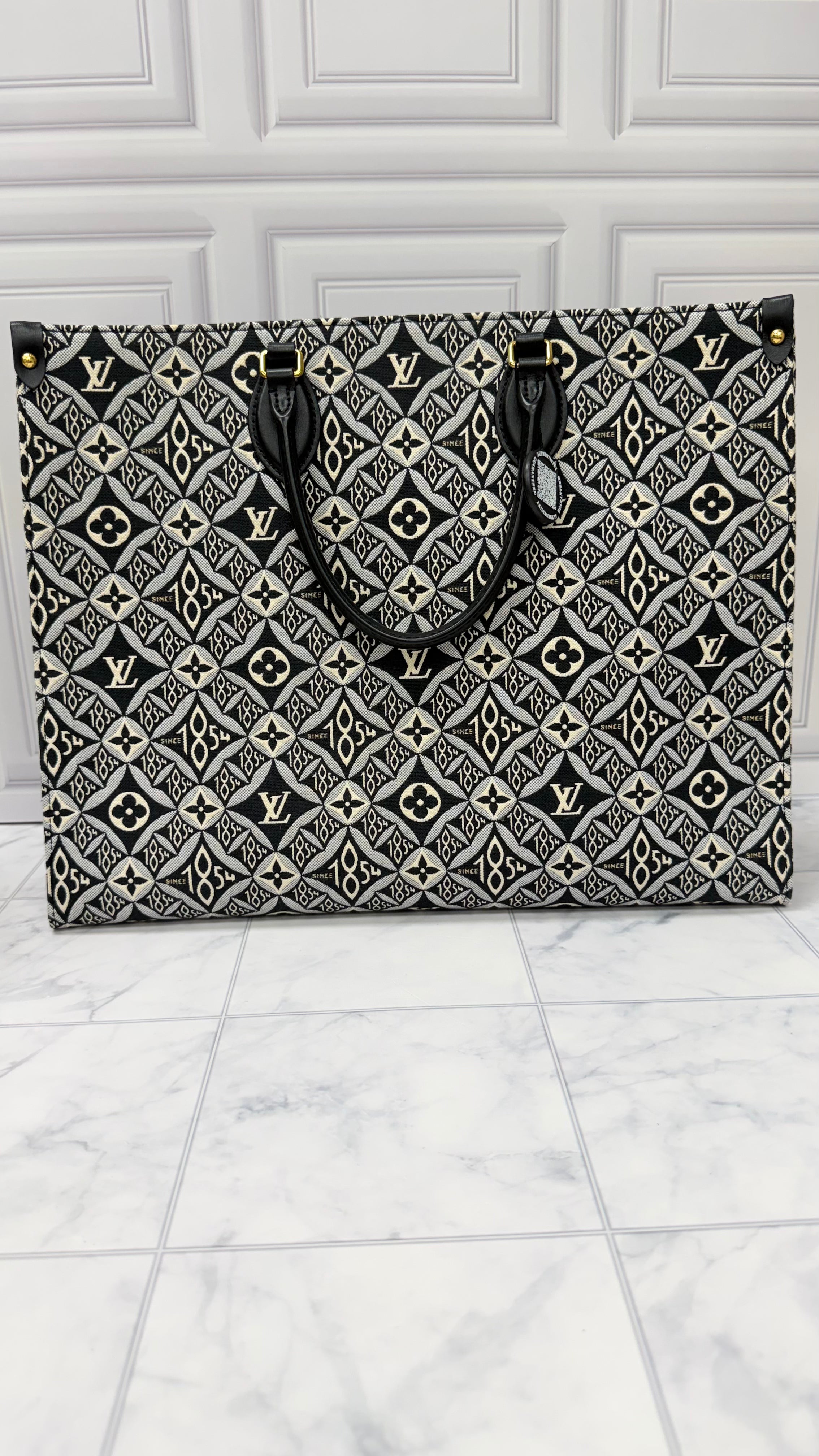*DONS DROP* BRAND NEW Louis Vuitton Black & Grey 1854 Jacquard Canvas On The Go GM Tote Bag