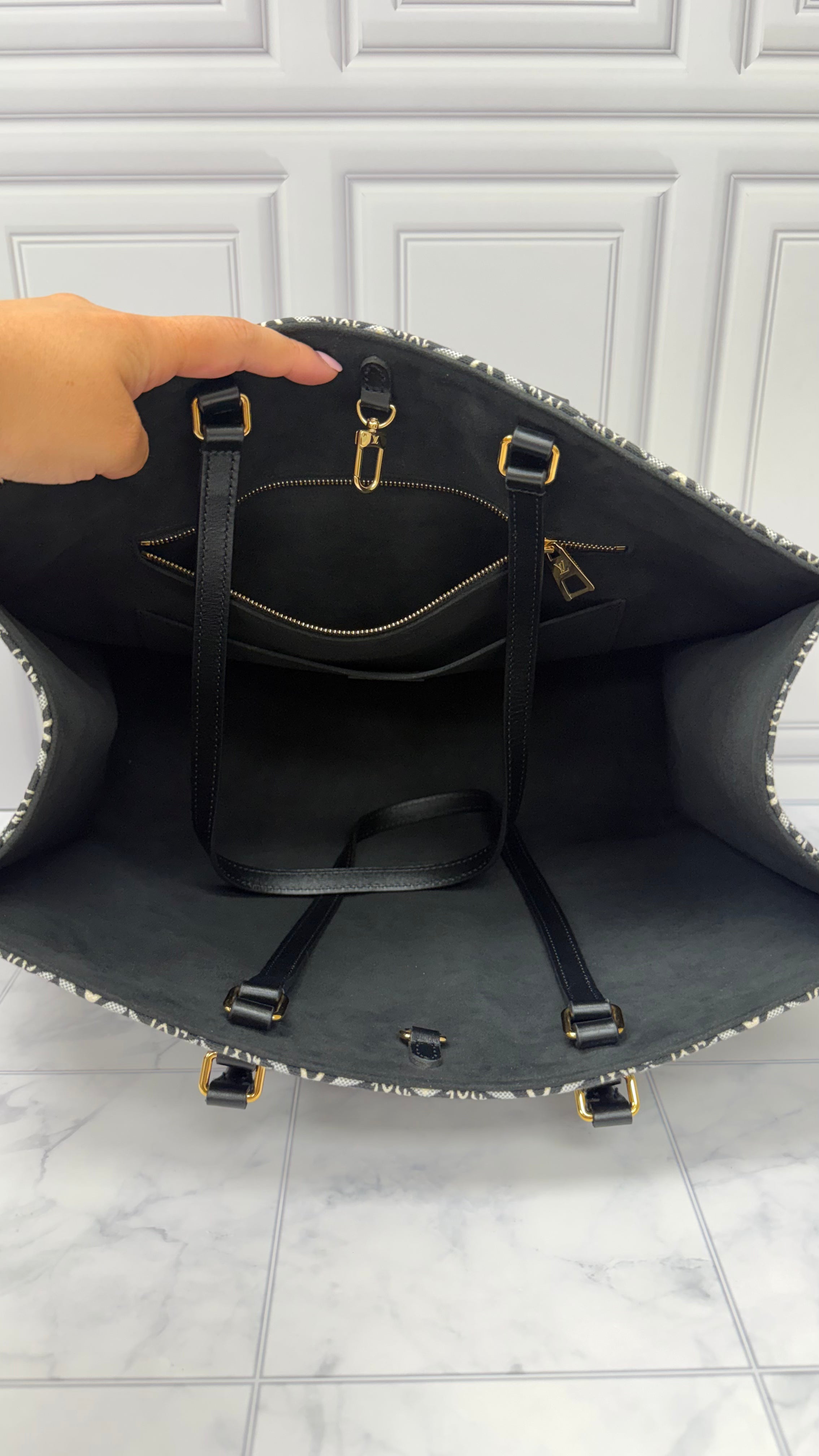 *DONS DROP* BRAND NEW Louis Vuitton Black & Grey 1854 Jacquard Canvas On The Go GM Tote Bag