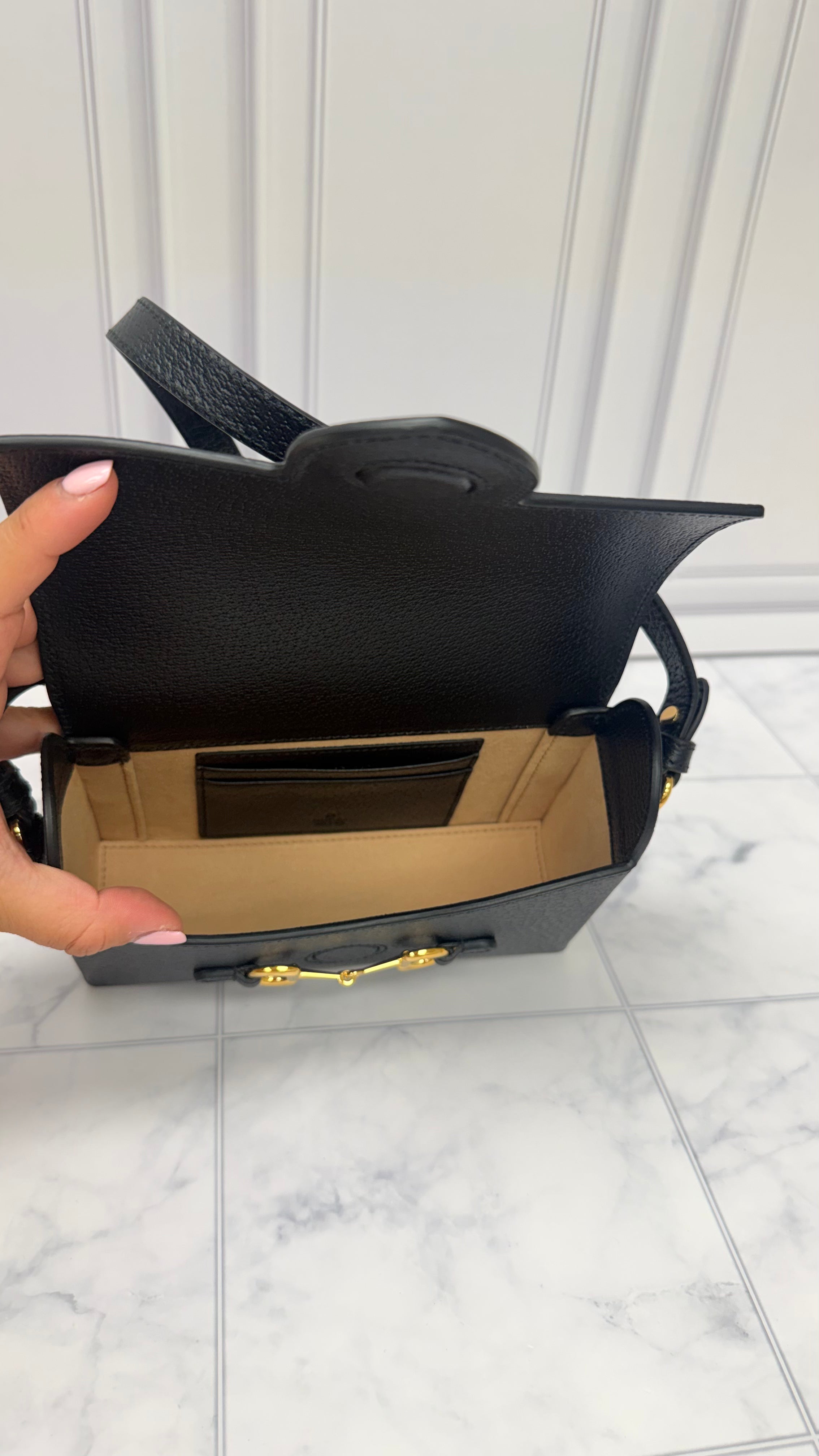 *DONS DROP* Gucci Black Leather 1955 Horsebit Crossbody Beltbag
