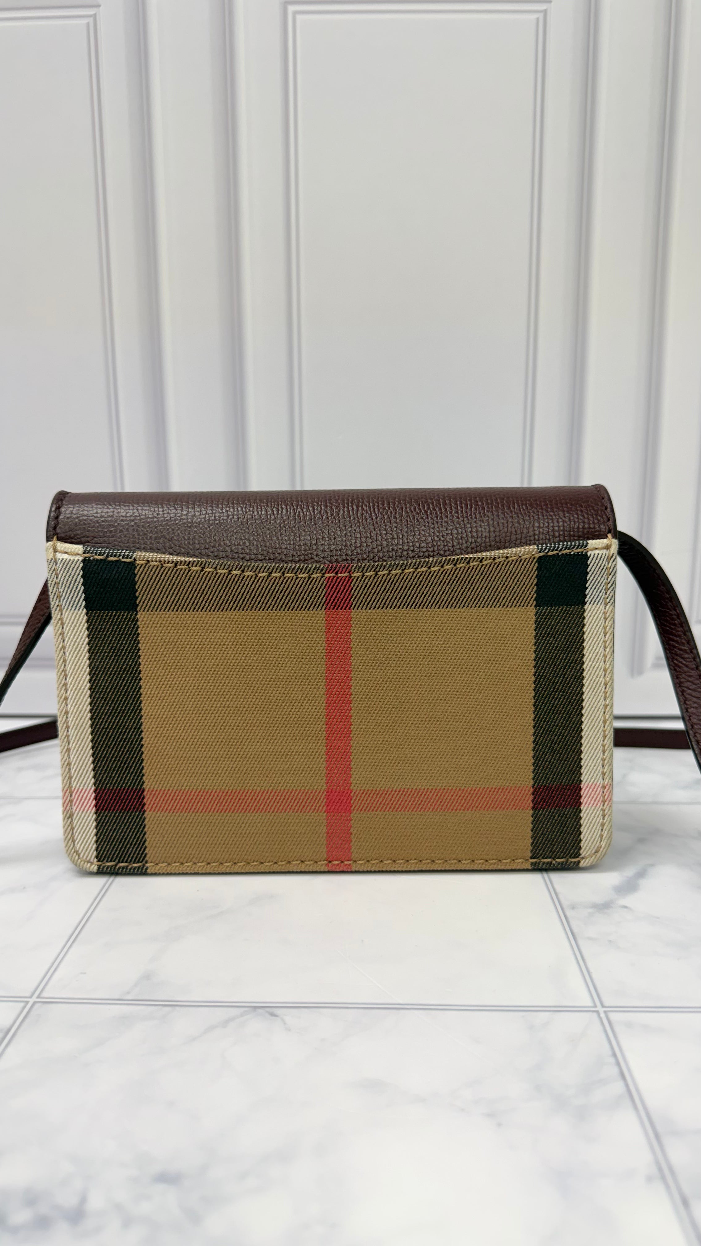 *DONS DROP* LIKE NEW - Burberry Burgundy Leather & Canvas Hampshire Crossbody Bag