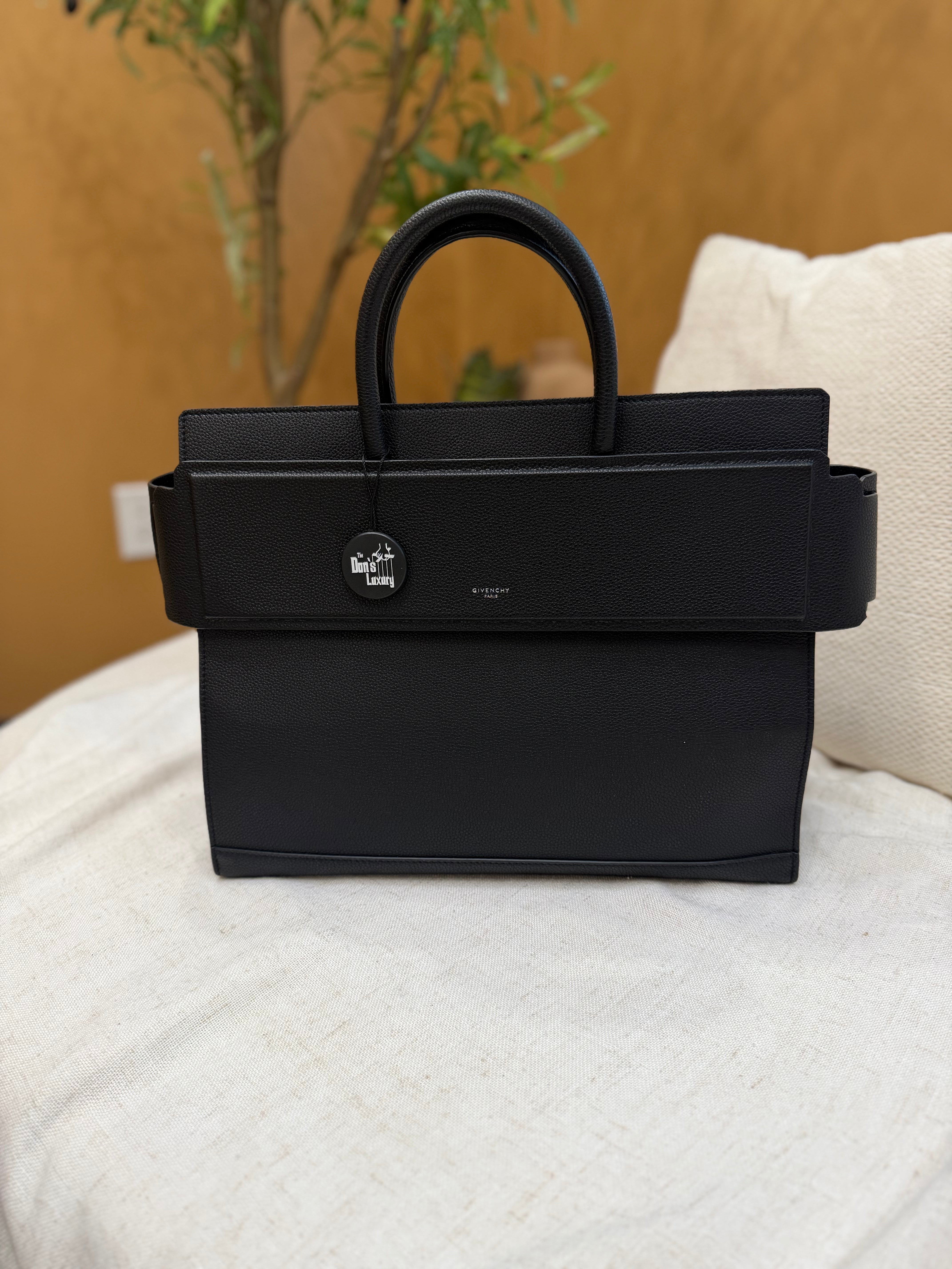 *DONS PRE-DROP* Givenchy Black Leather Medium Horizon Bag