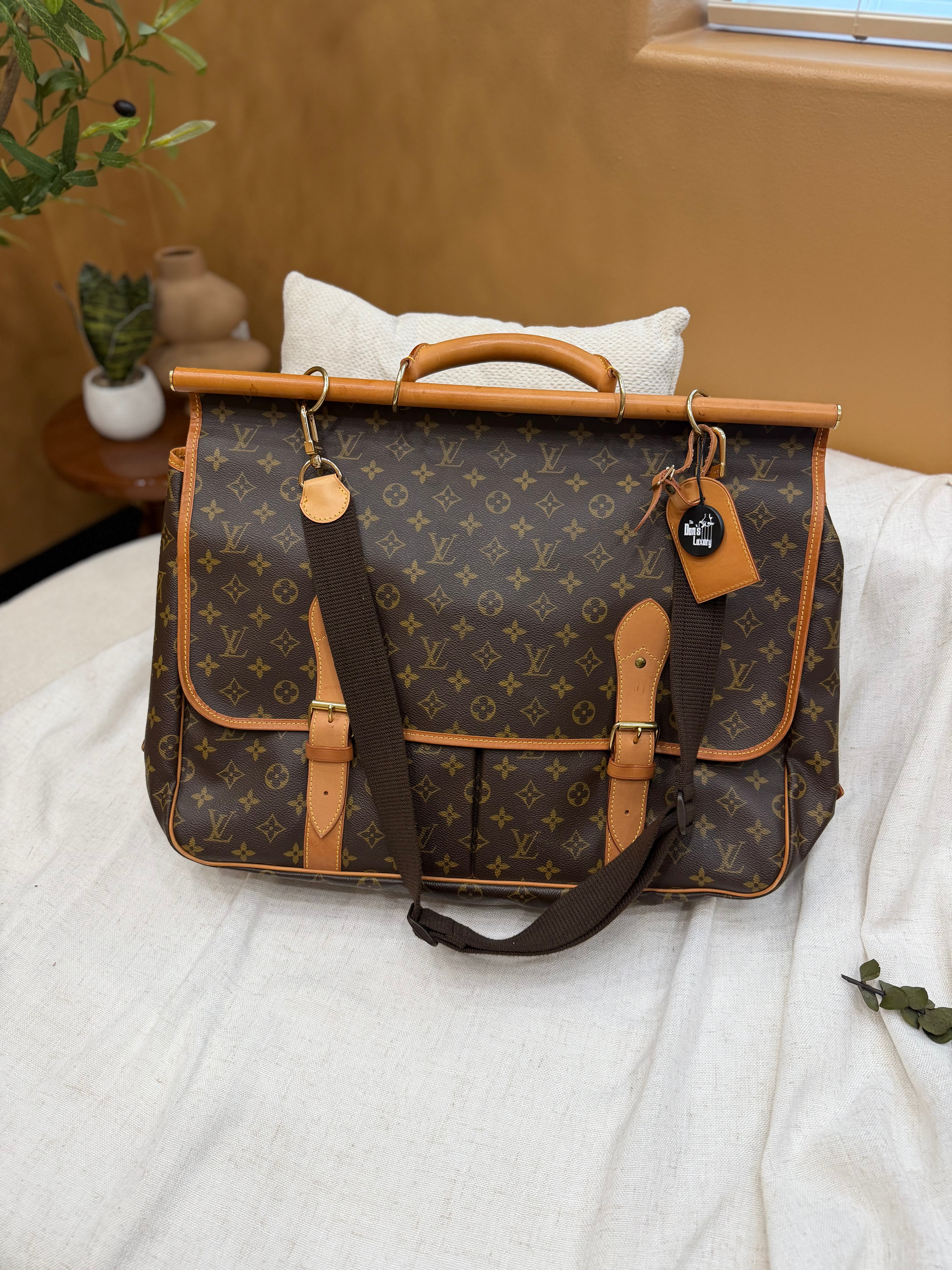 *DONS PRE-DROP* Louis Vuitton Monogram Sac Chasse Travel Bag