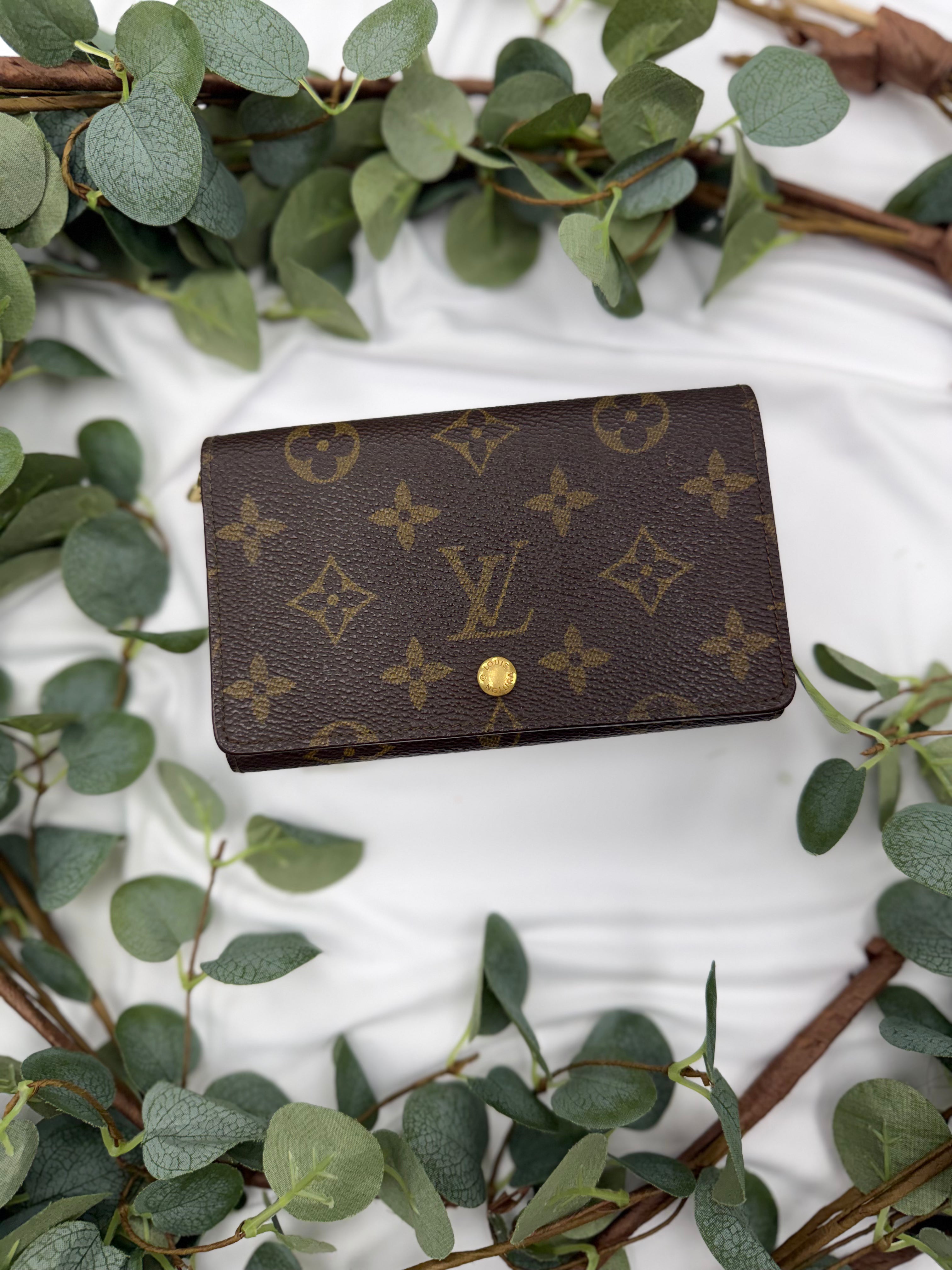 Louis Vuitton Monogram Porte Monnaie Billets Tresor Wallet