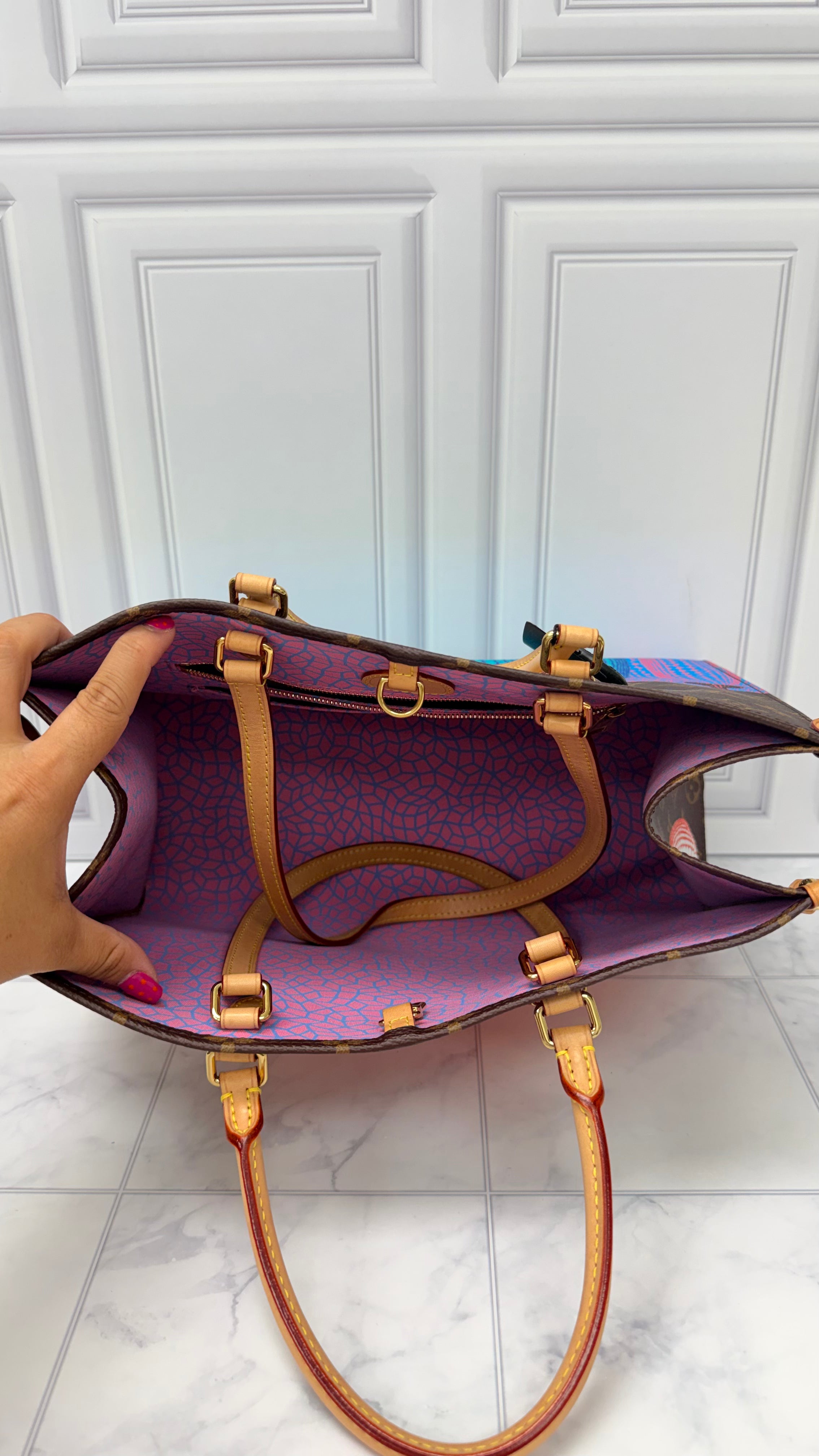 LIKE NEW - Louis Vuitton X Kusama Monogram Pumpkin On The Go MM Tote Bag