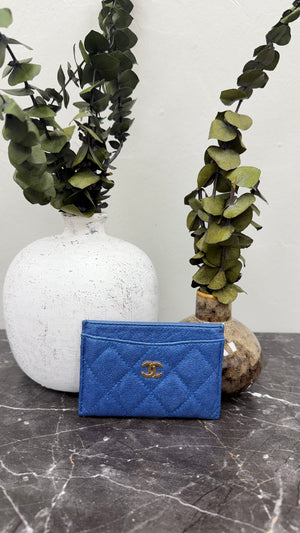 Chanel Blue iridescent Quilted Caviar Leather Card Holder