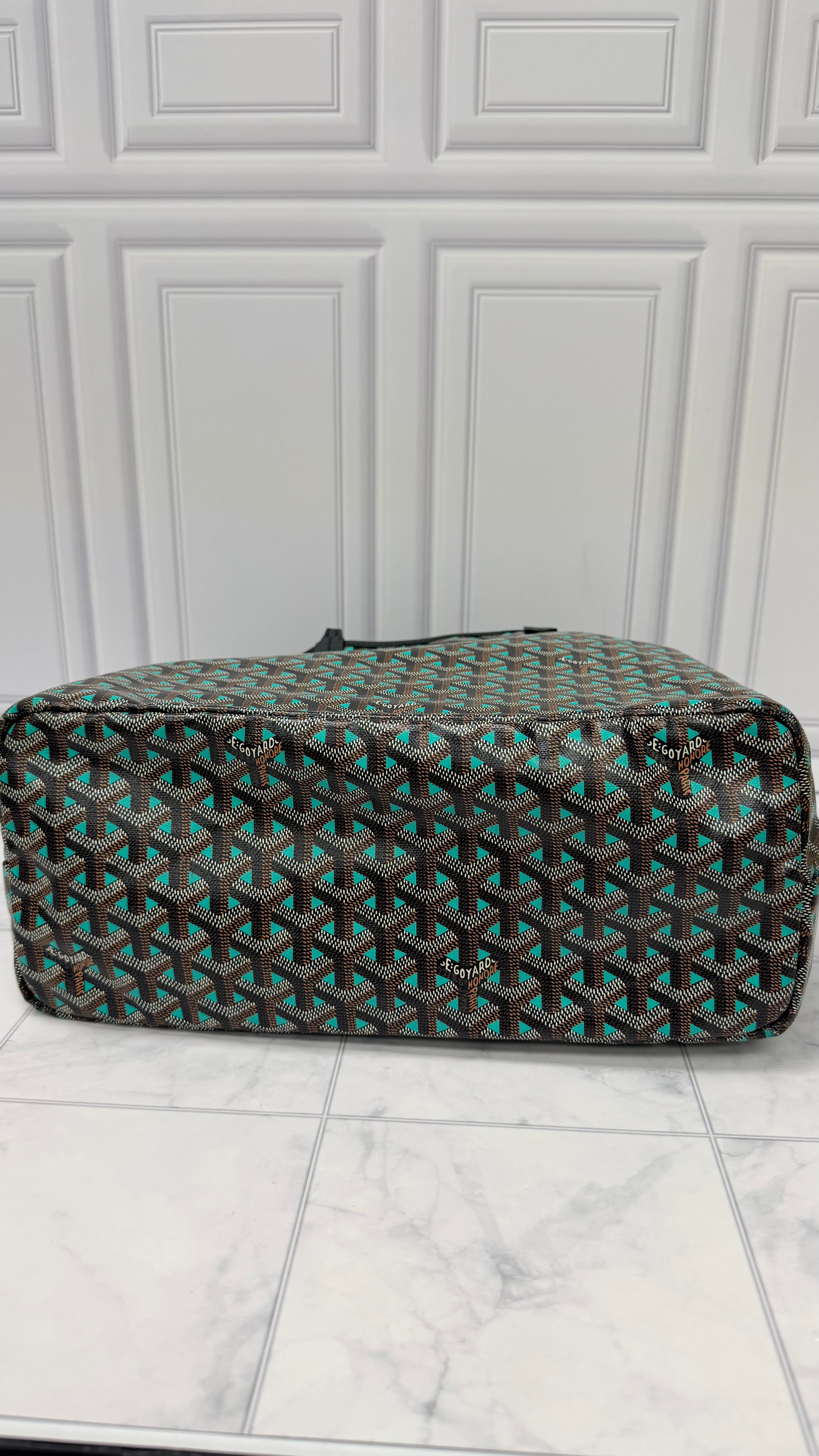 Goyard Black And Green Goyardine Saint Louis PM Tote Bag