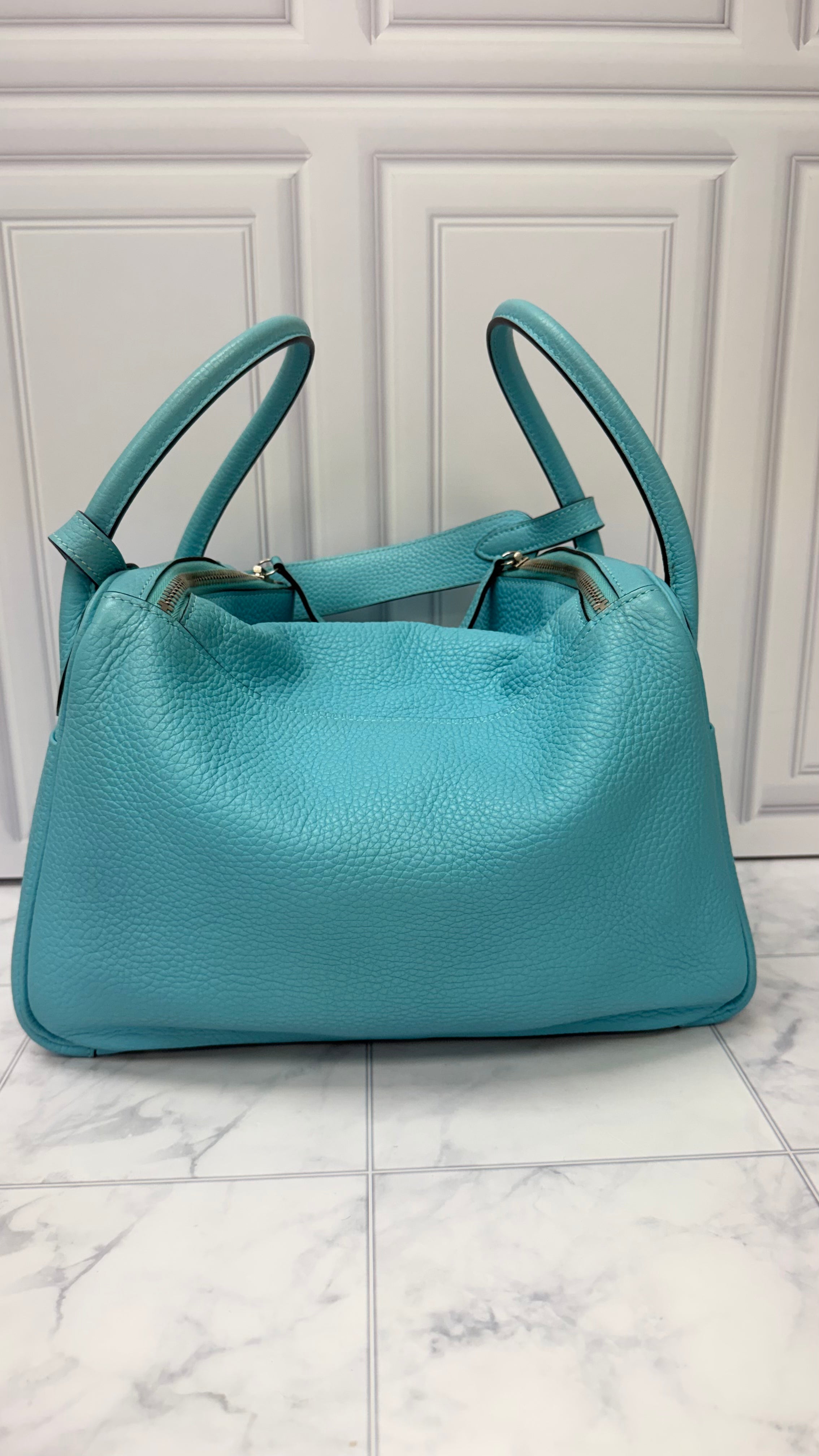 Hermes Tiffany Blue Clemence Leather Lindy 30 Handbag