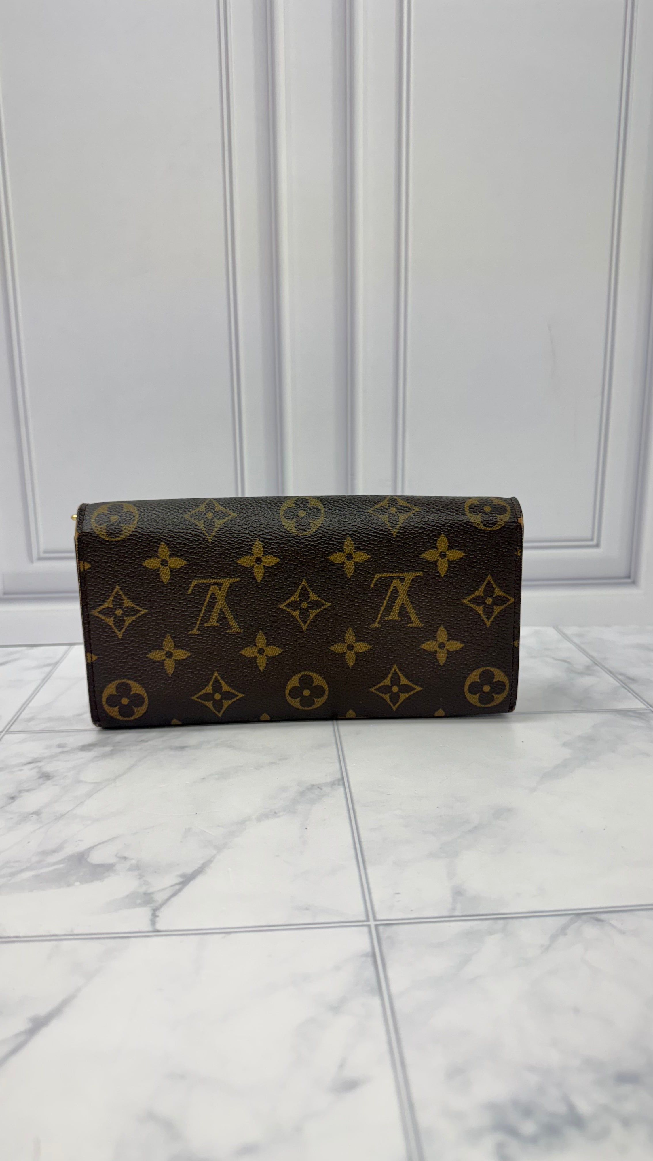 Louis Vuitton Monogram Sarah Wallet