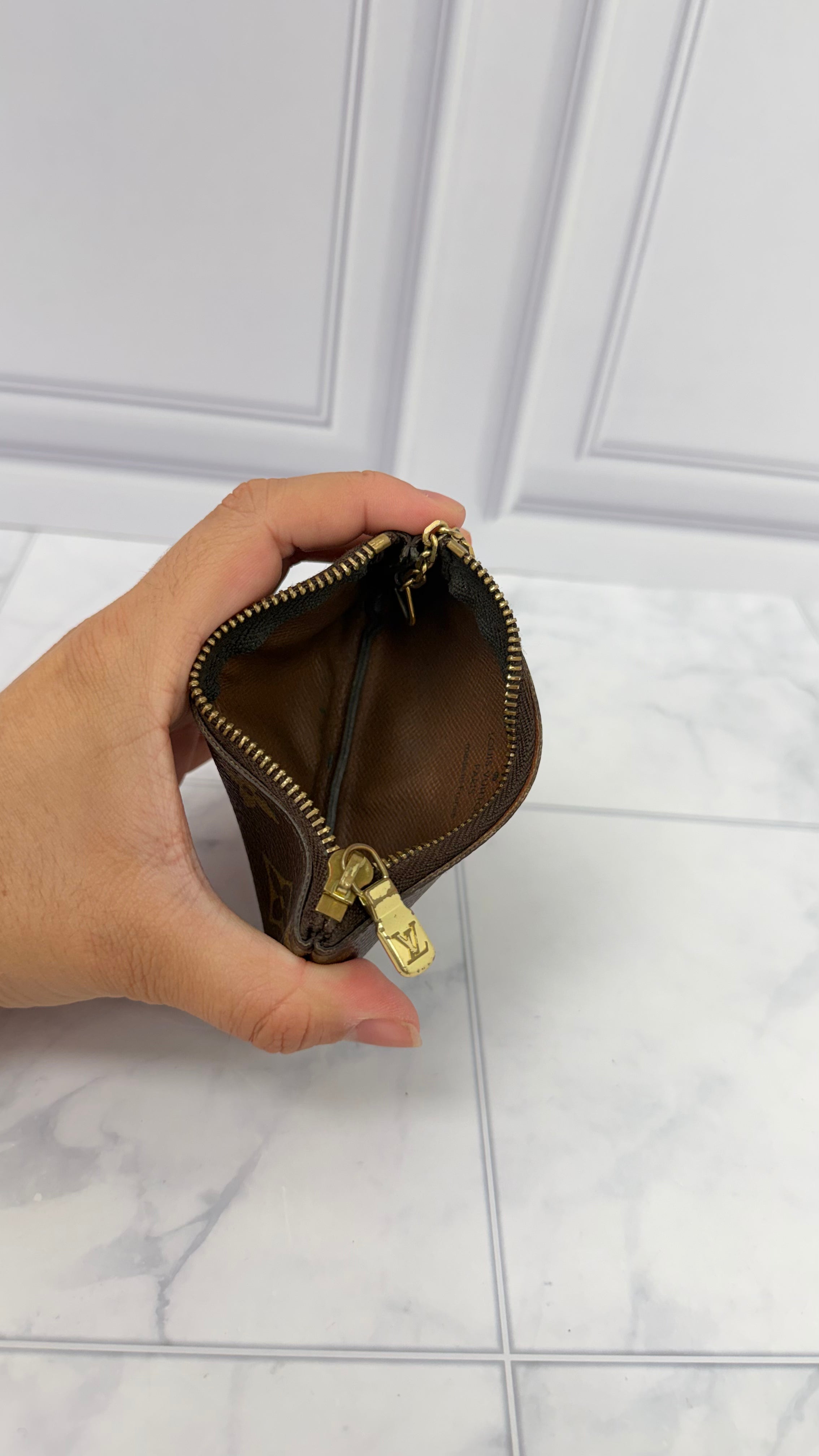 Louis Vuitton Monogram Key Cles