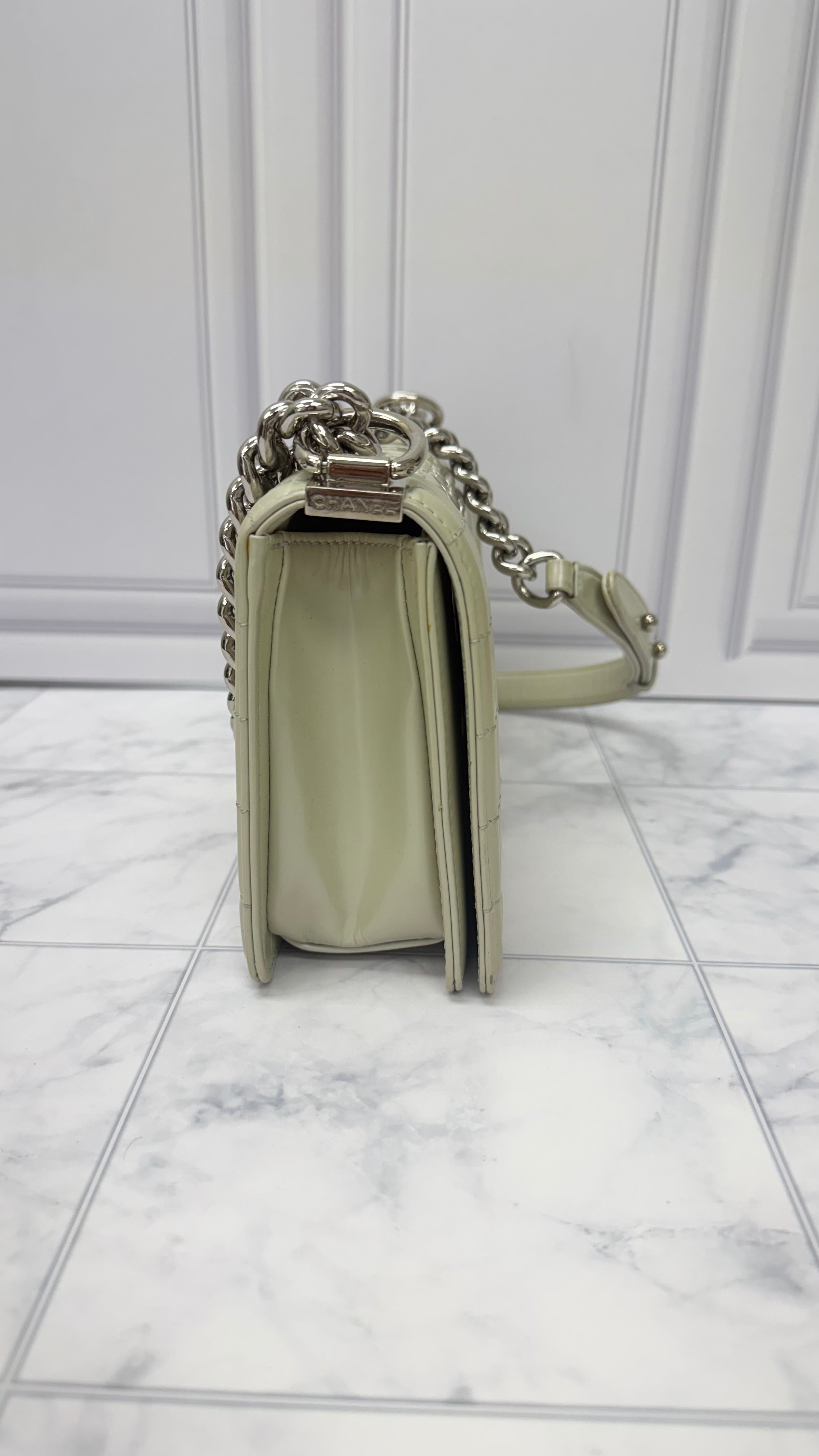 Chanel Pearl Iridescent Glazed Leather Medium Reverso Boy Flap Bag
