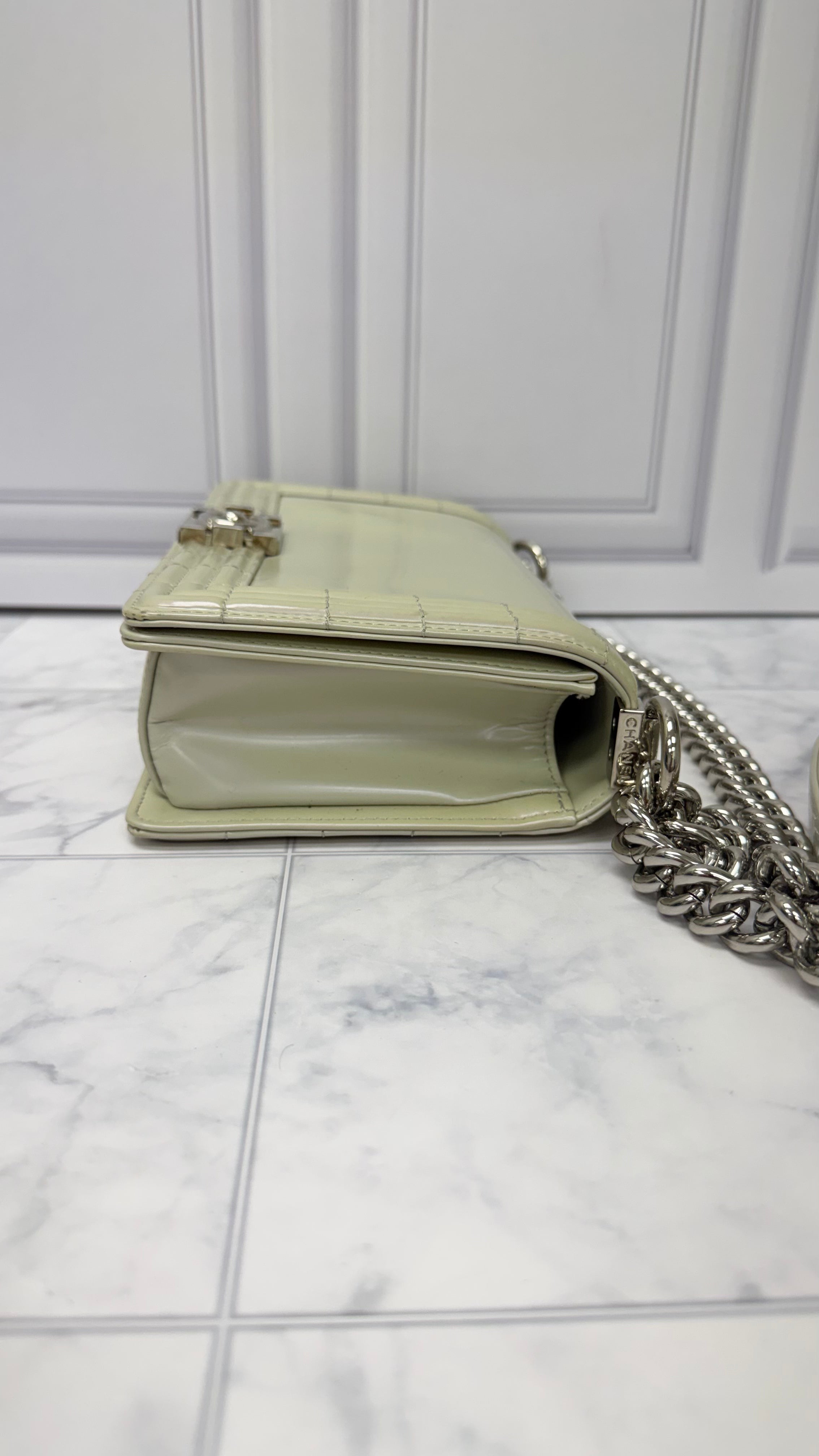 Chanel Pearl Iridescent Glazed Leather Medium Reverso Boy Flap Bag