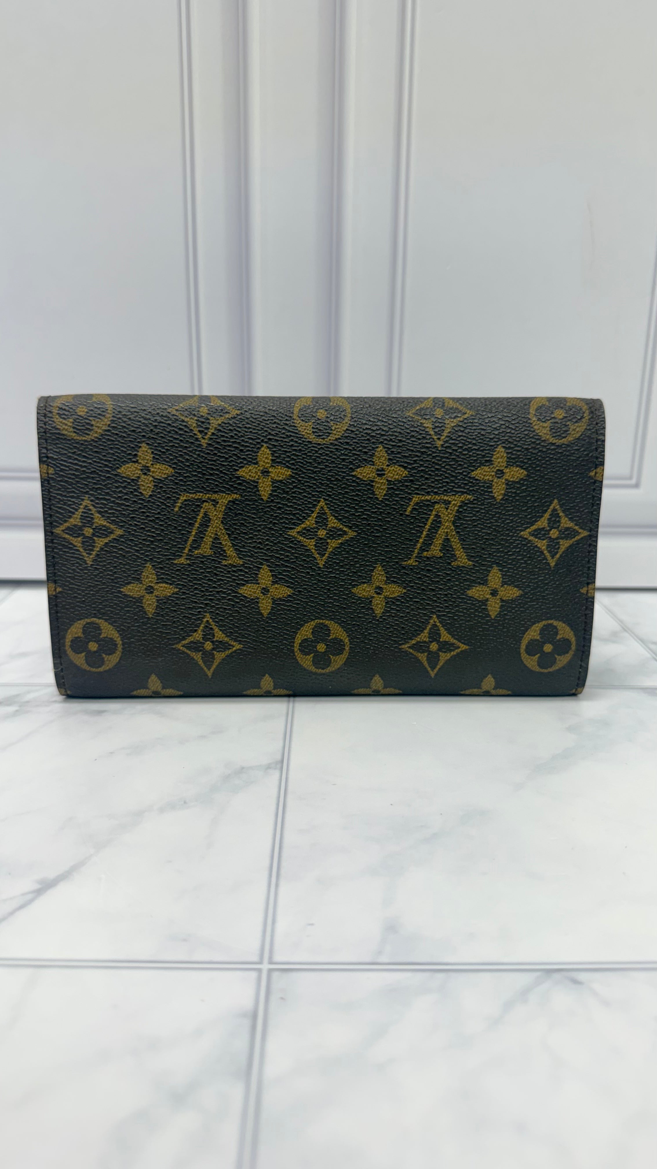 Louis Vuitton Monogram Flap International Wallet