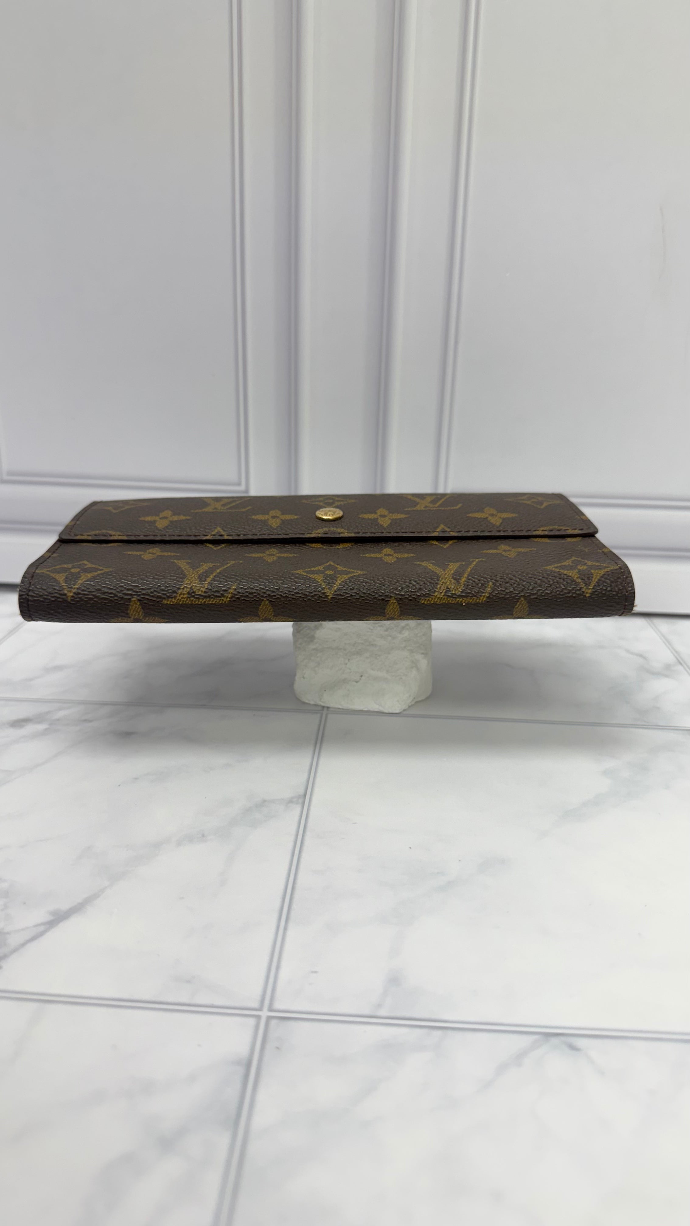 Louis Vuitton Monogram Flap International Wallet