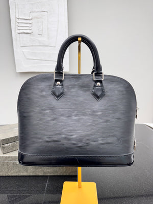 *DONS DROP* Louis Vuitton Black Epi Leather Alma PM