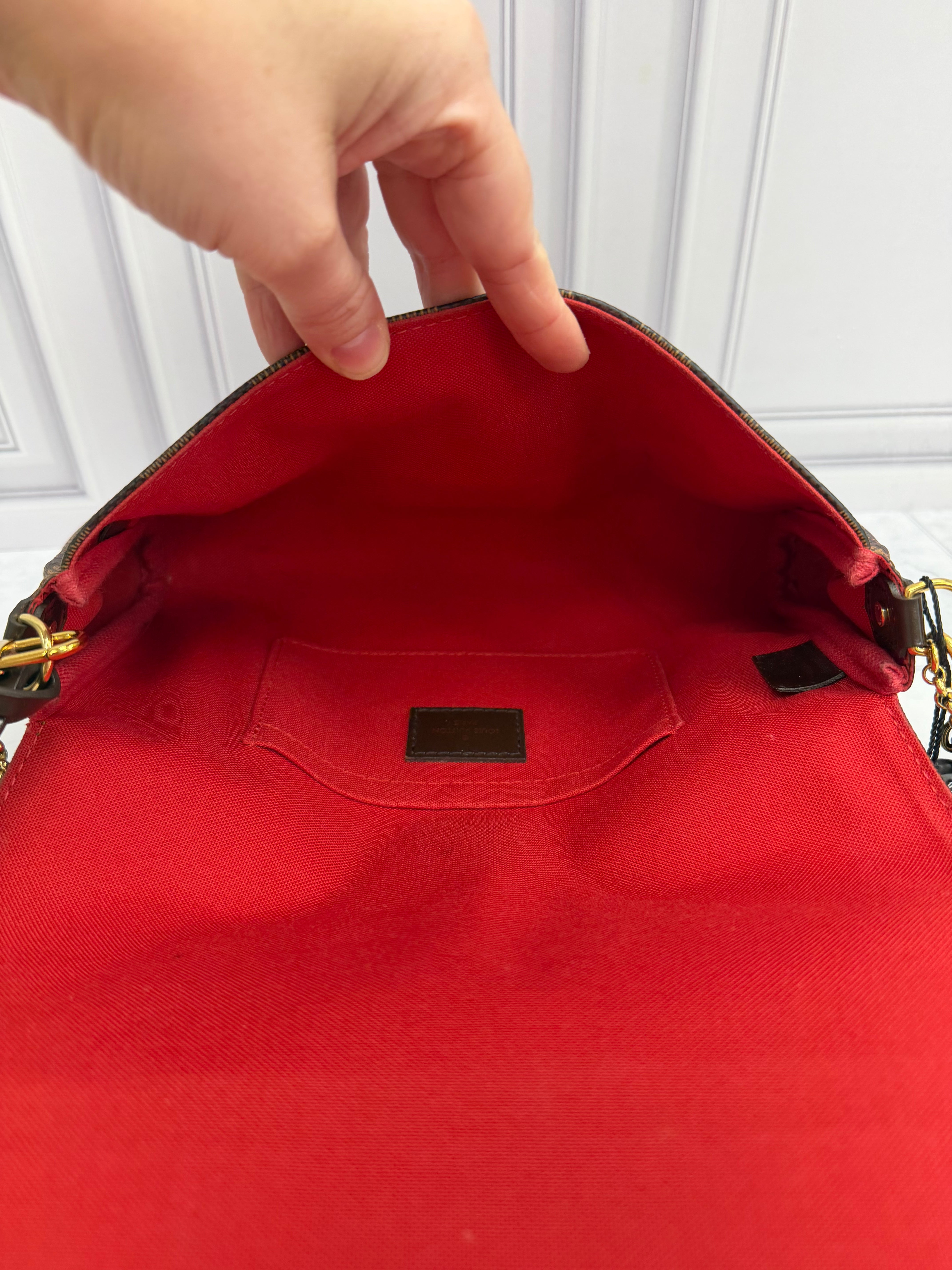 *DONS DROP* Louis Vuitton Damier Ebene & Red Favorite MM Crossbody