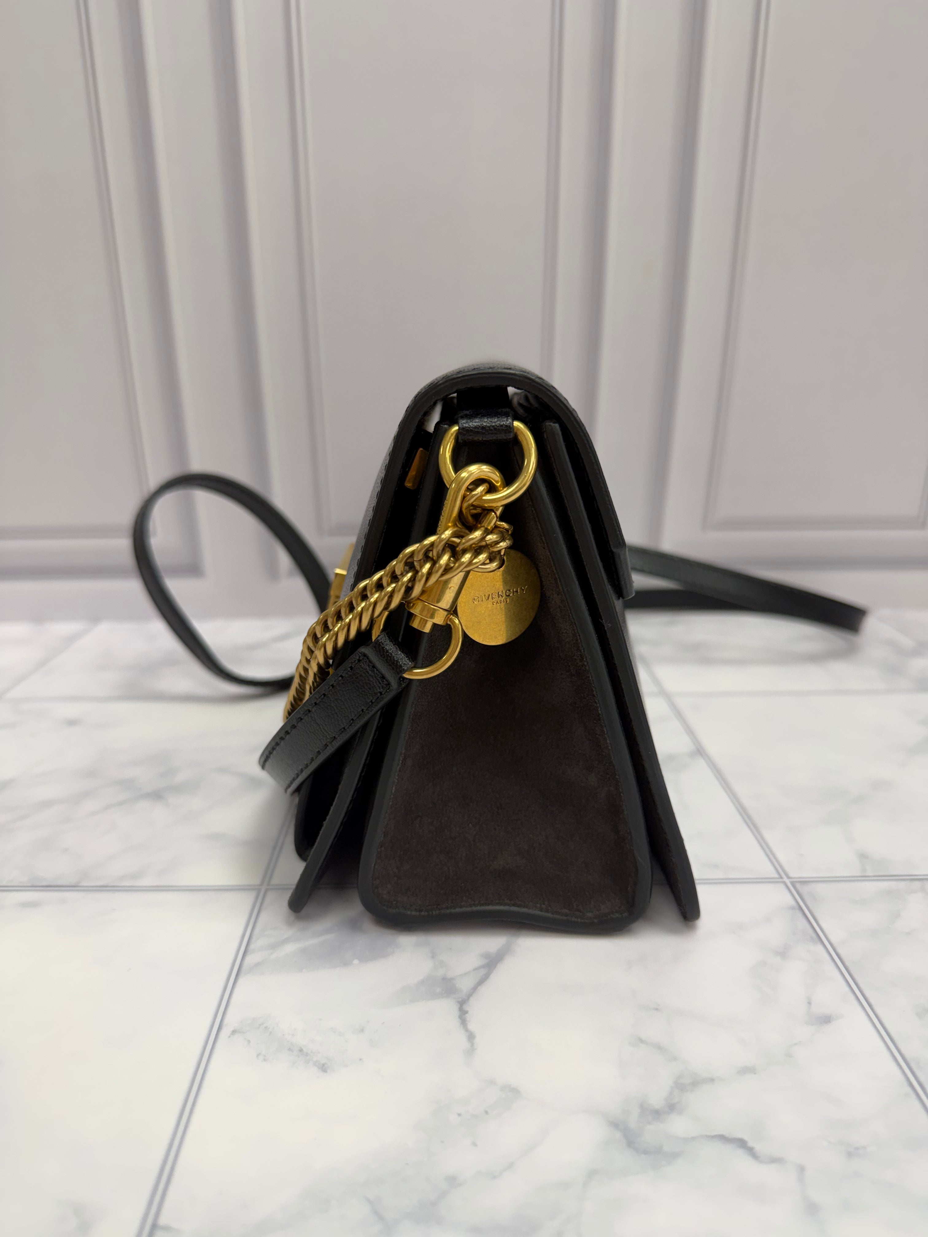 *DONS DROP* Givenchy Black Leather GV3 Small Leather Crossbody Bag