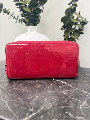 Louis Vuitton Monogram Raspberry Vernis Leather Zippy Wallet