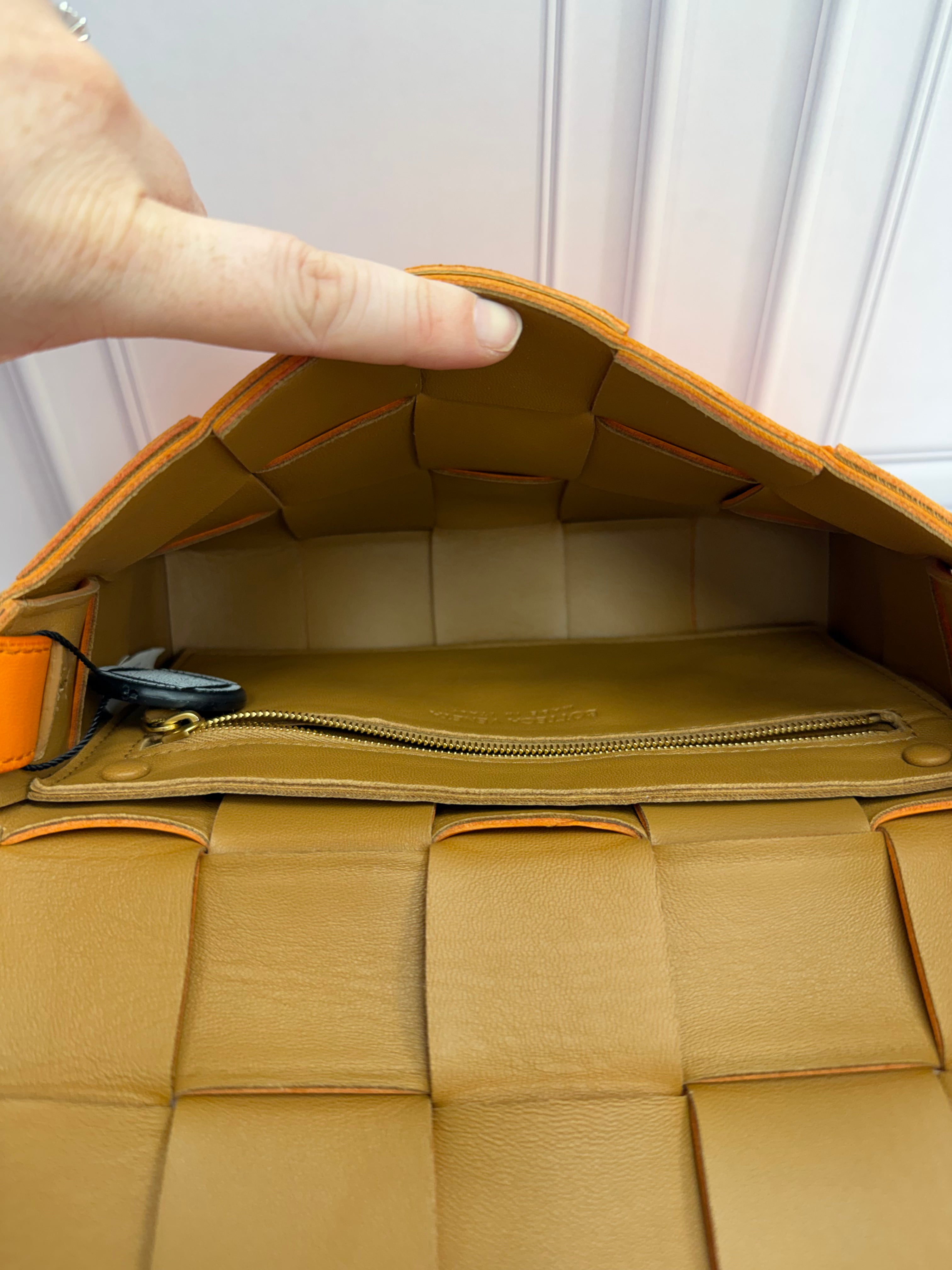 *DONS DROP*  Bottega Veneta Orange Intrecciato Leather Cassette Bag
