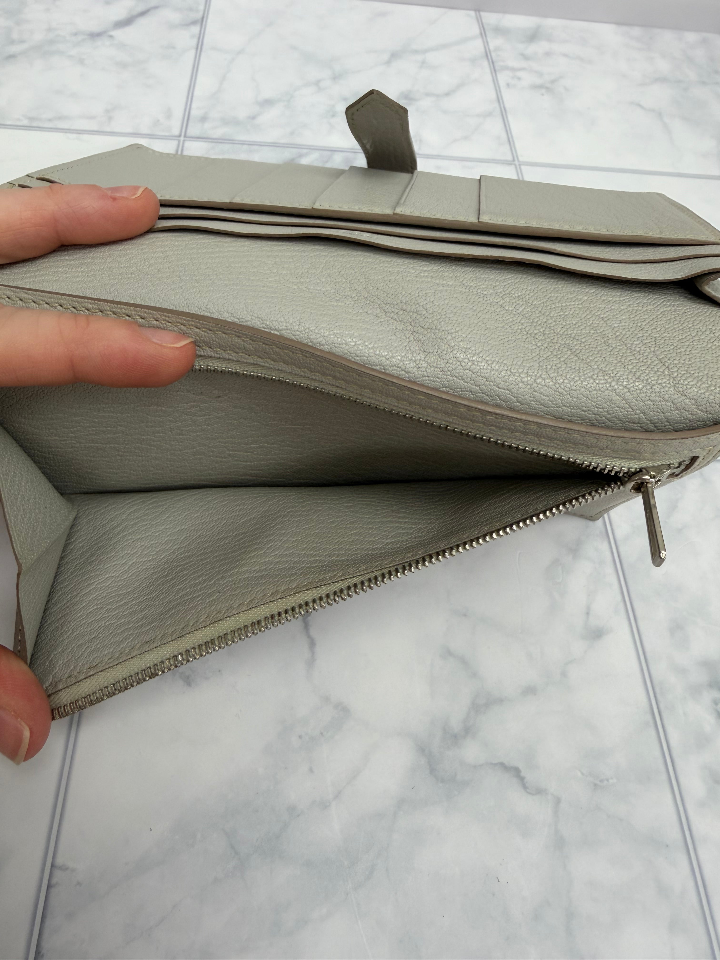 *DONS DROP* Hermes Grey Leather Bearn Wallet